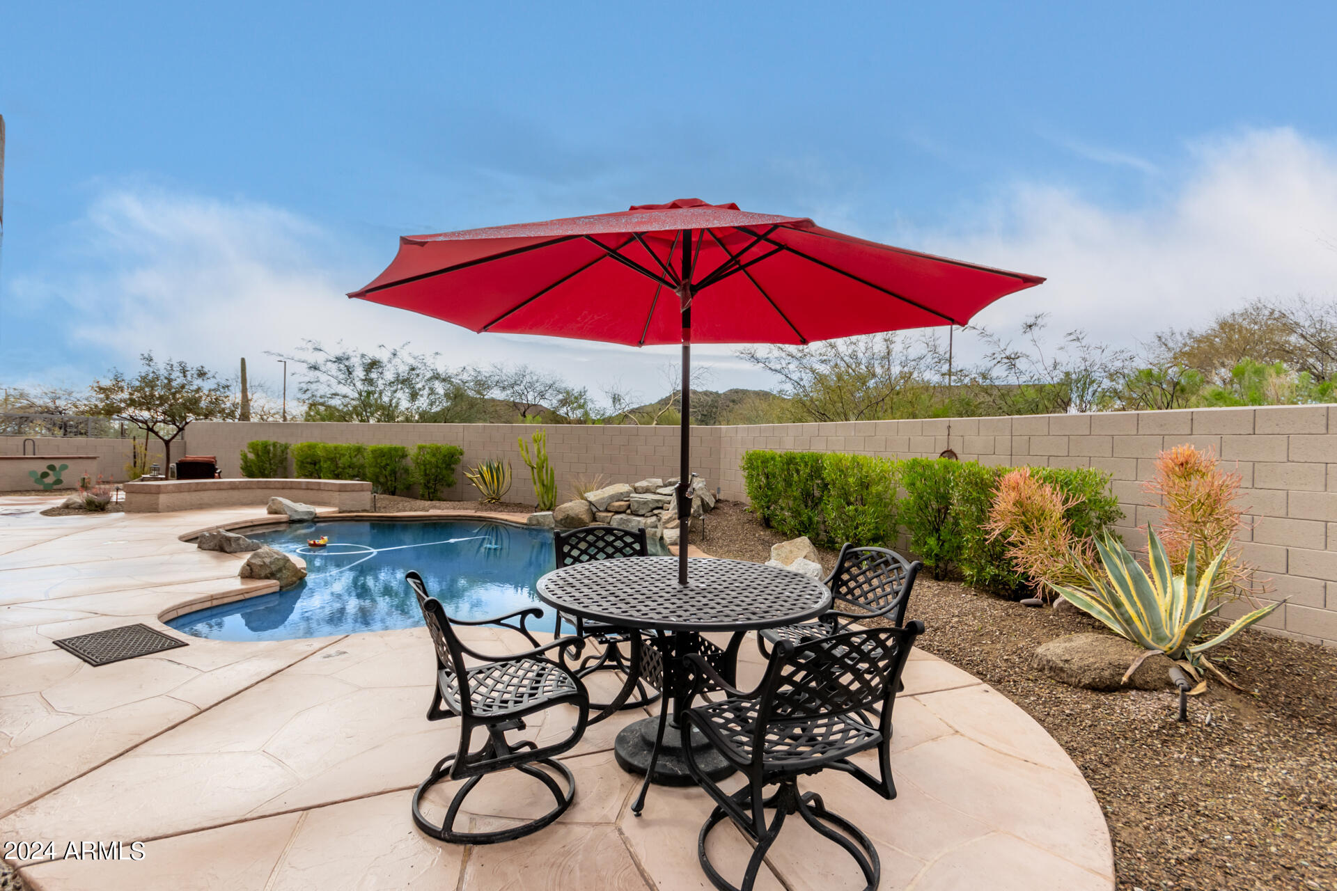 7611 E ROLAND Circle