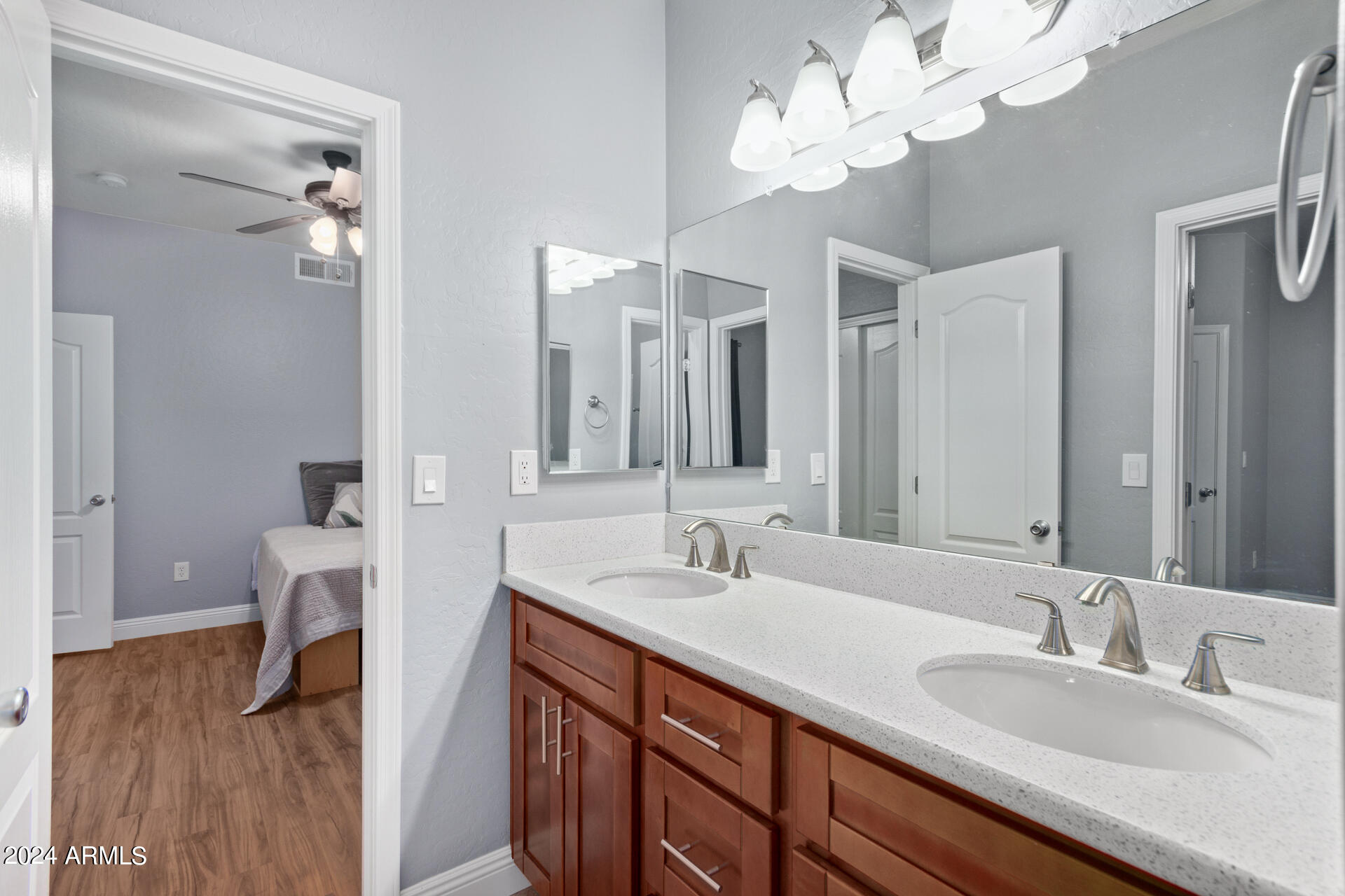 7611 E ROLAND Circle