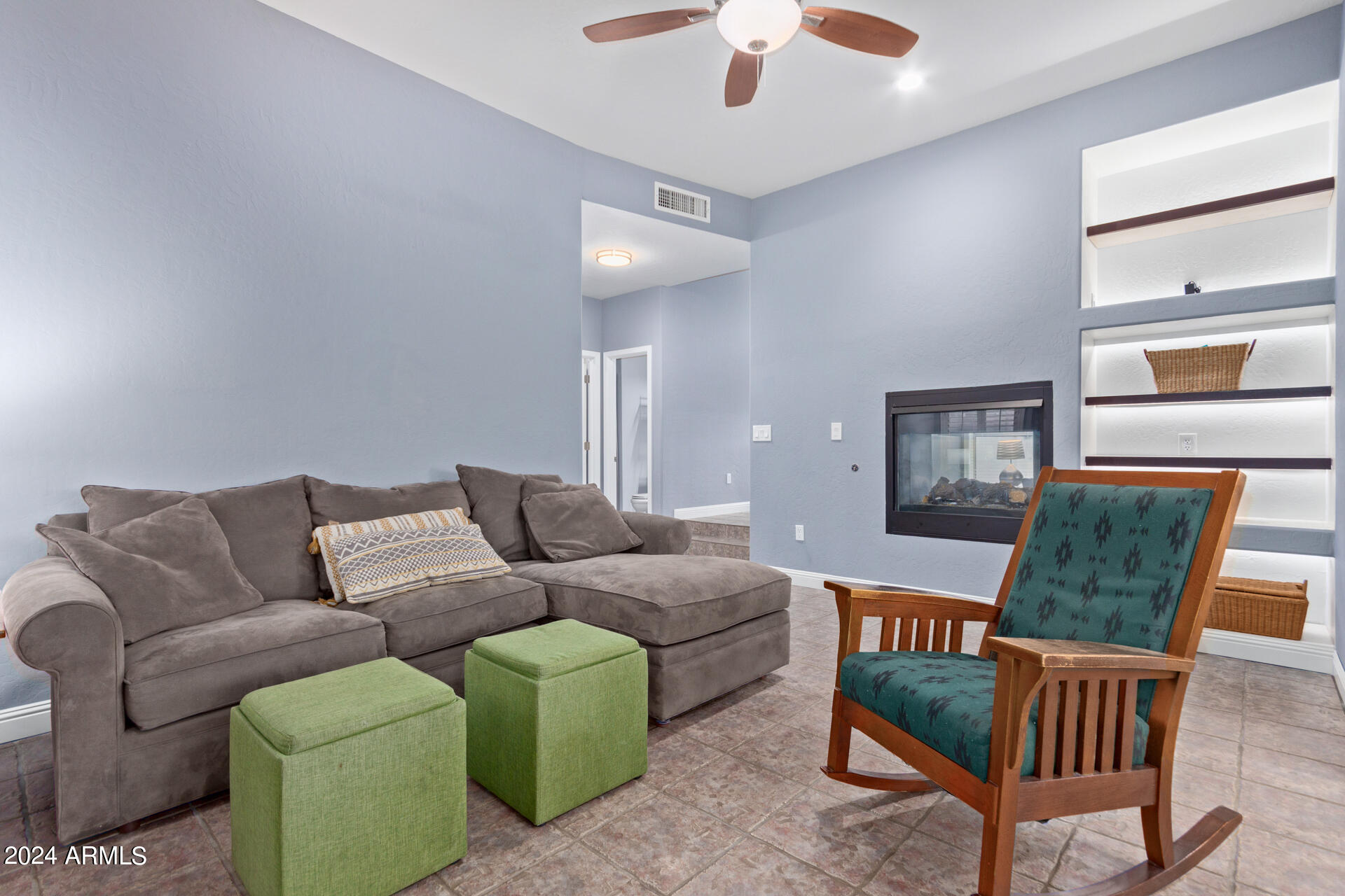 7611 E ROLAND Circle