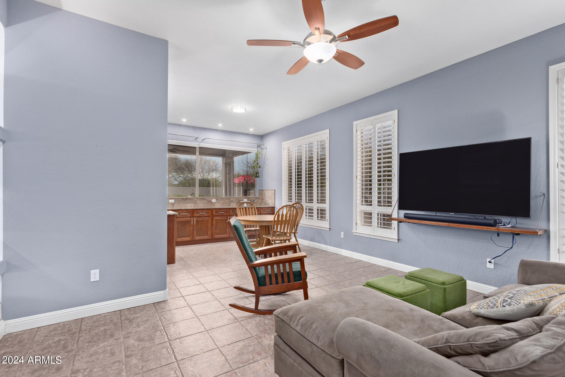 7611 E ROLAND Circle