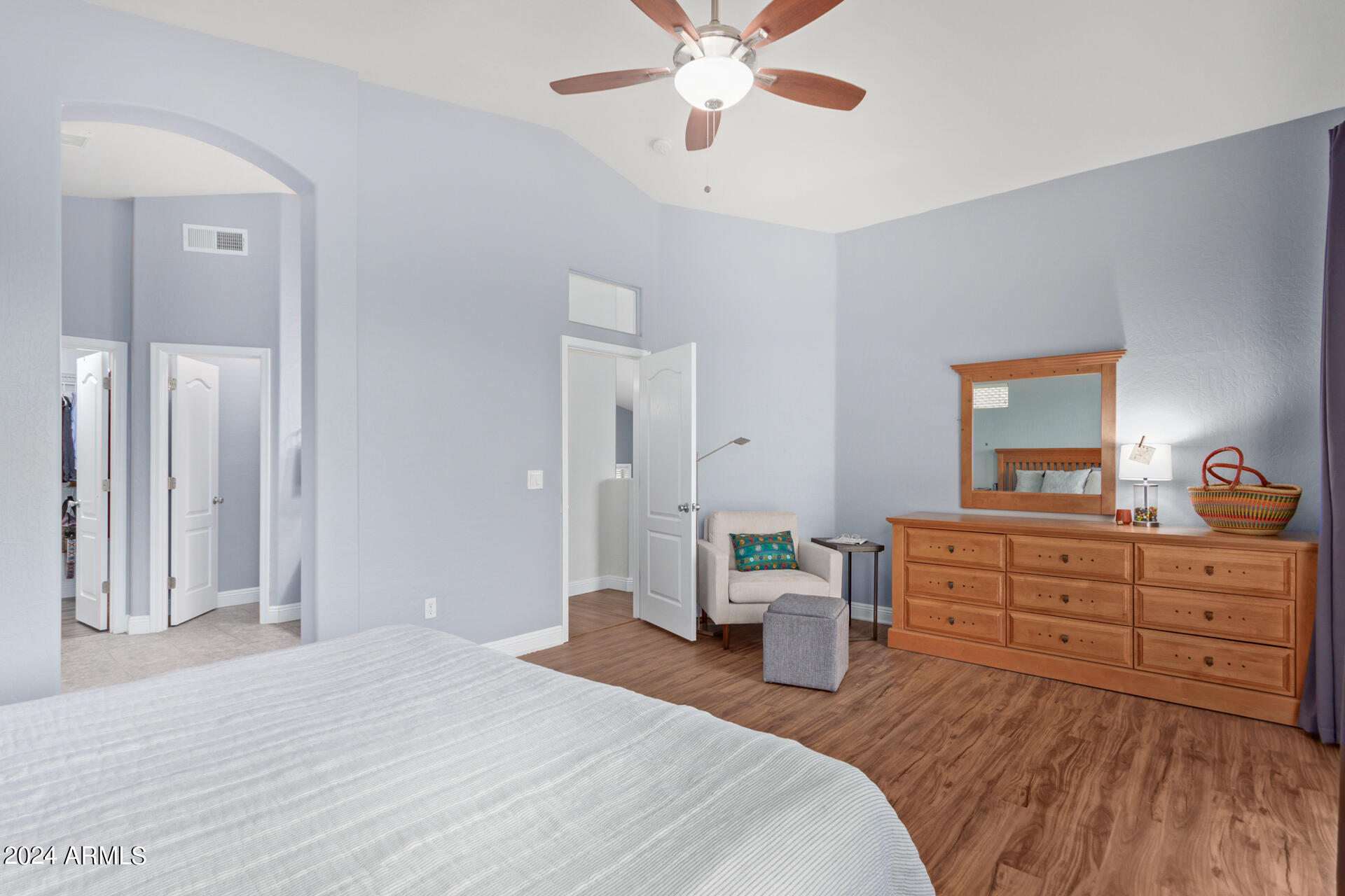 7611 E ROLAND Circle