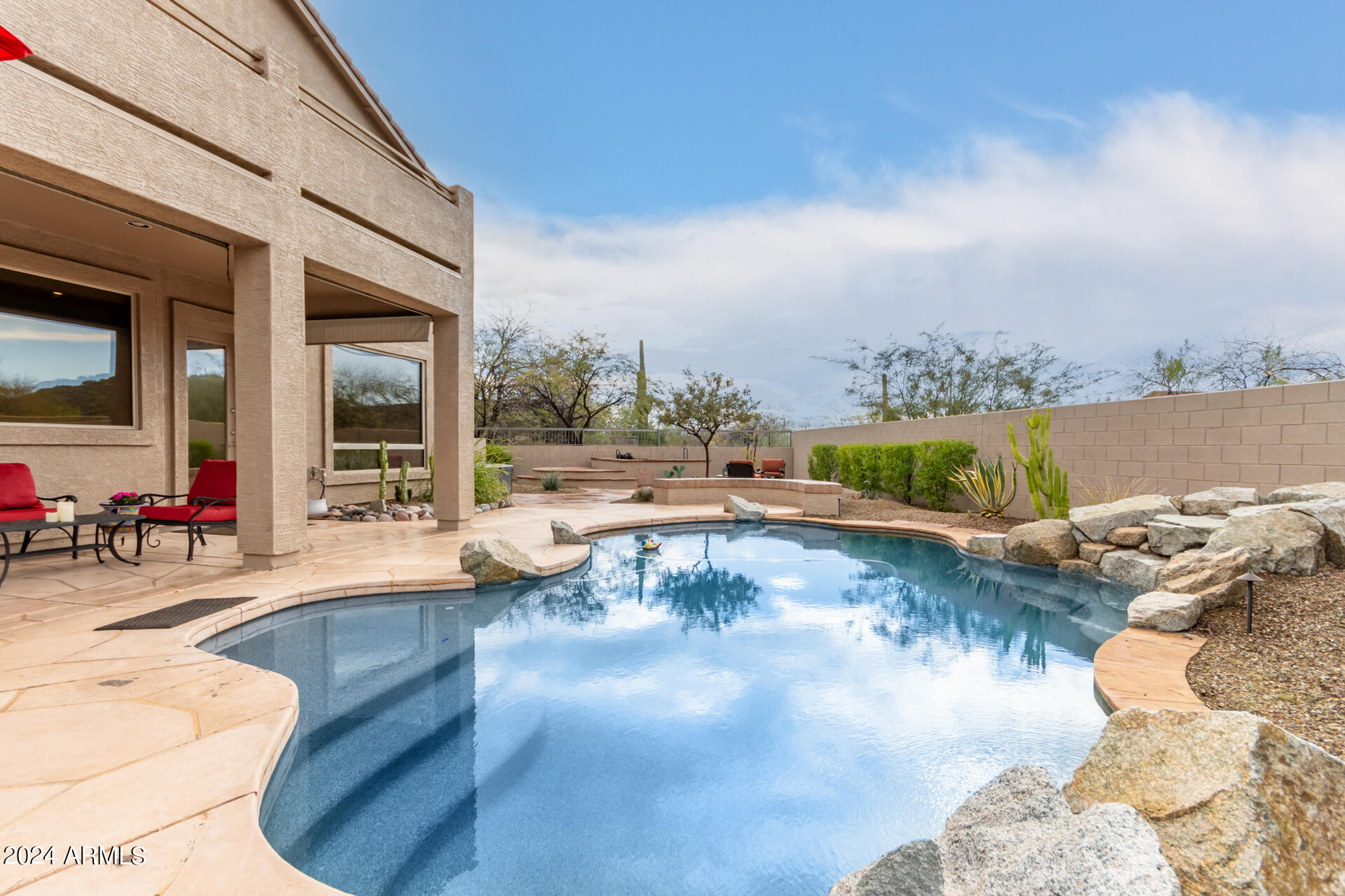 7611 E ROLAND Circle