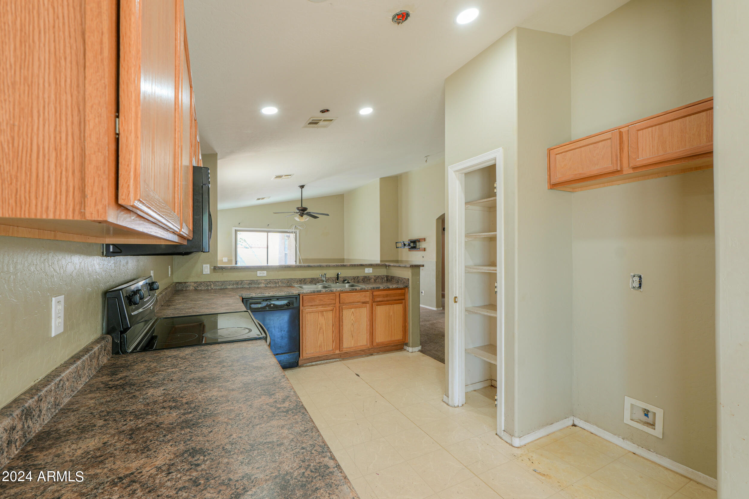 45546 W TULIP Lane