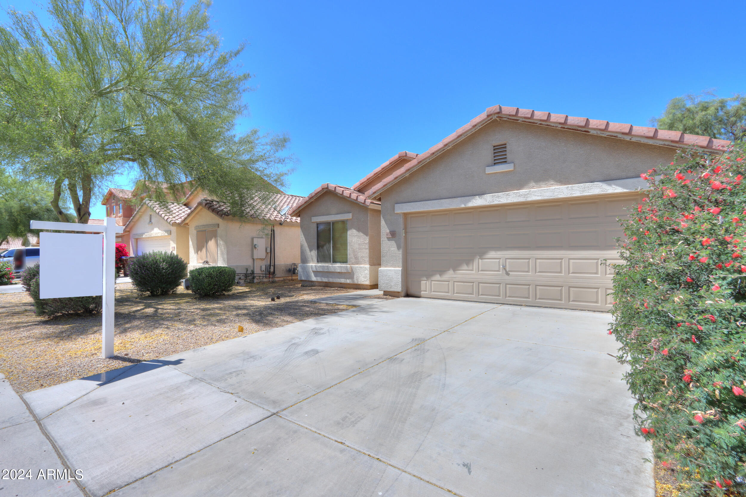 45546 W TULIP Lane