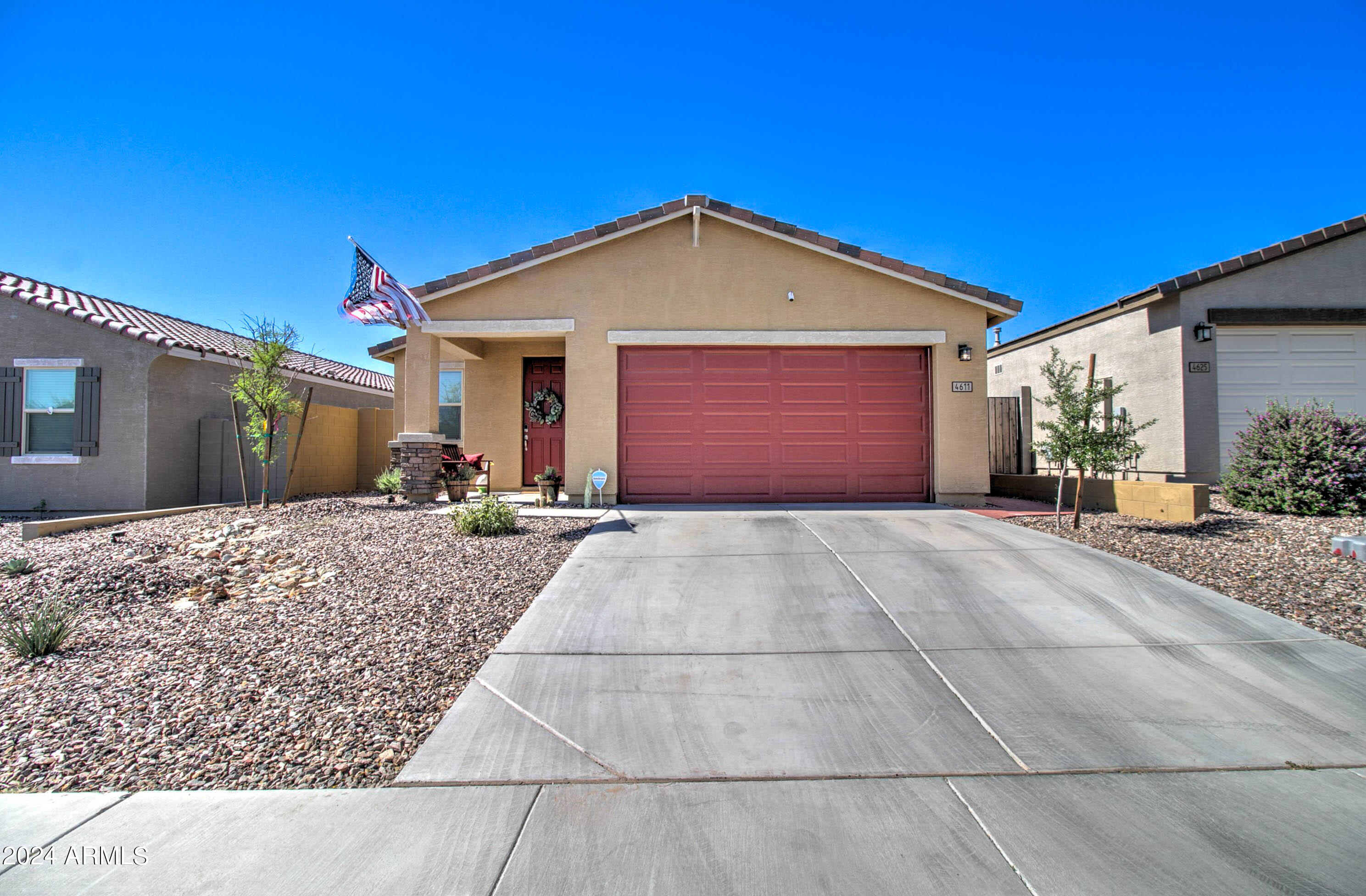 4611 W GREENLEAF Drive