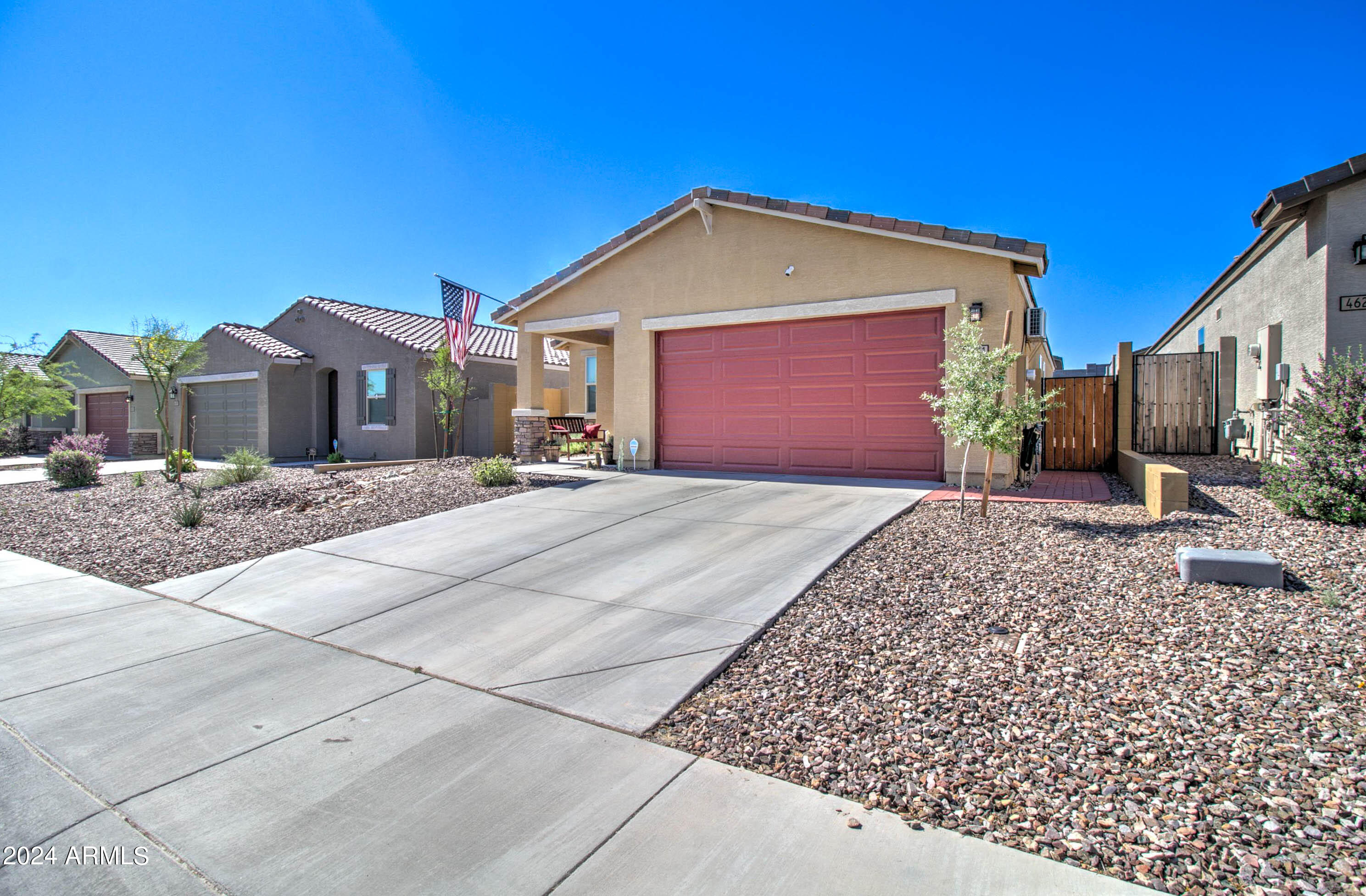 4611 W GREENLEAF Drive