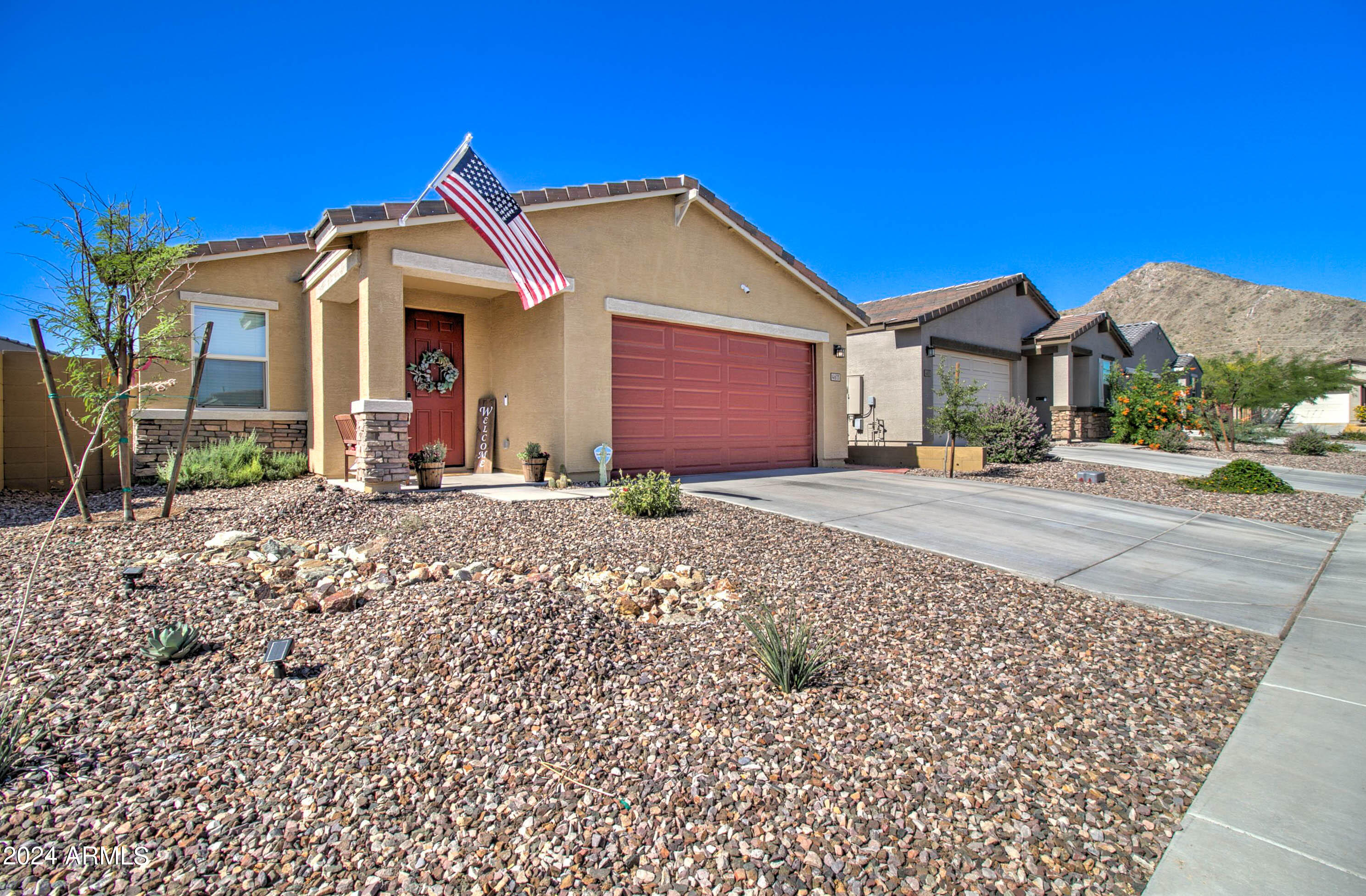 4611 W GREENLEAF Drive