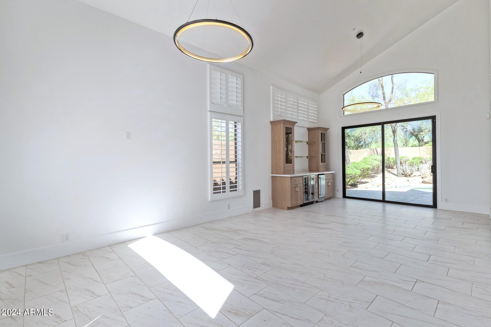 9026 E CASITAS DEL RIO Drive