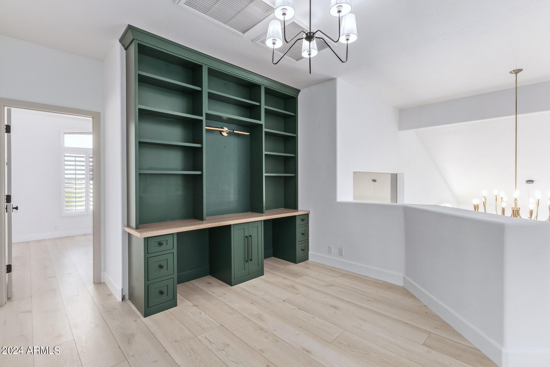 9026 E CASITAS DEL RIO Drive