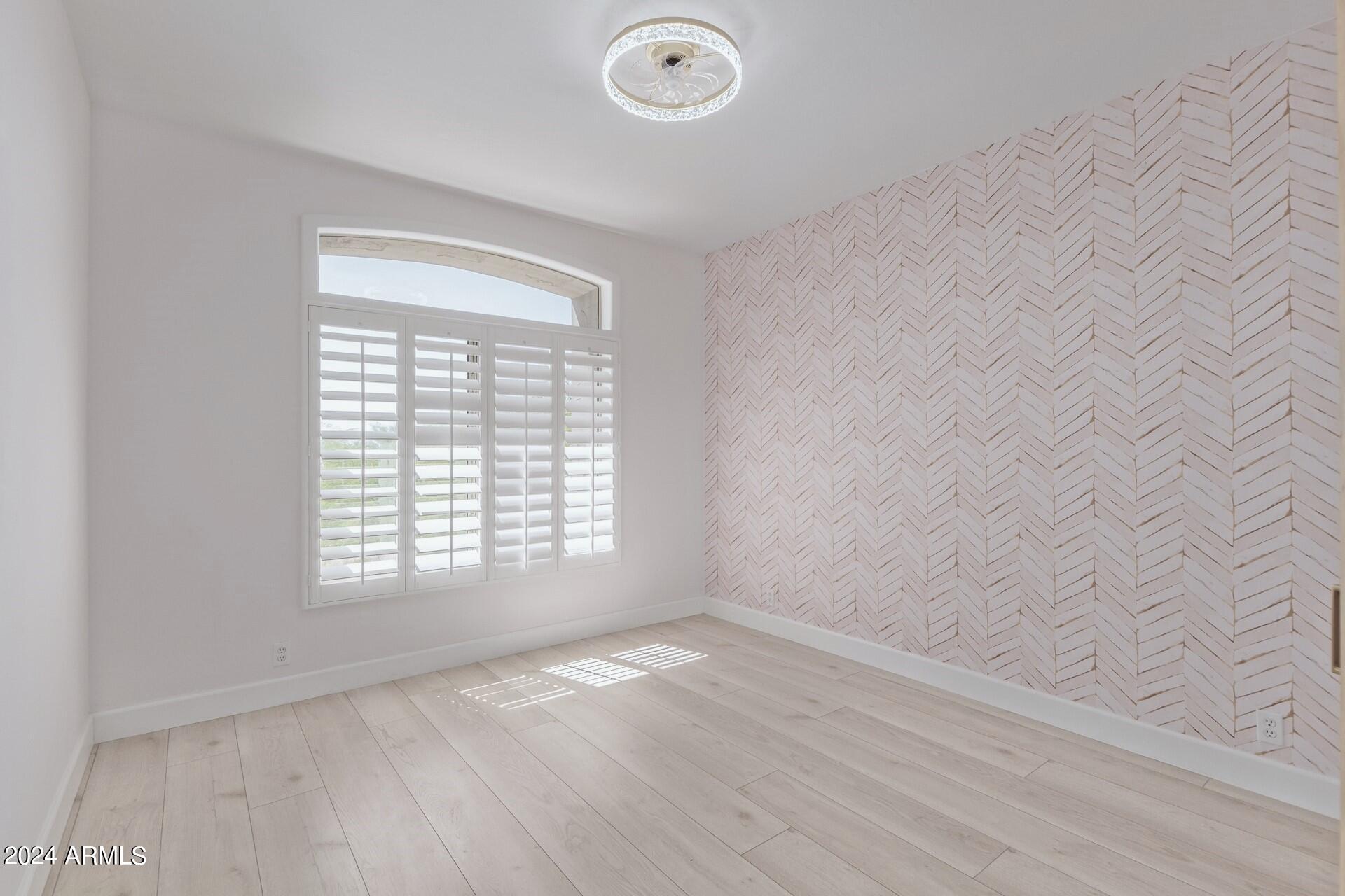 9026 E CASITAS DEL RIO Drive