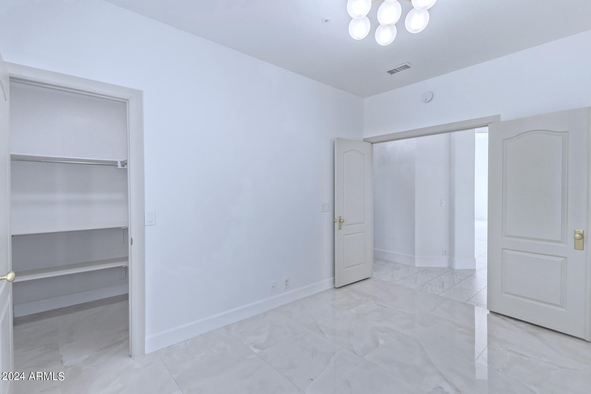 9026 E CASITAS DEL RIO Drive