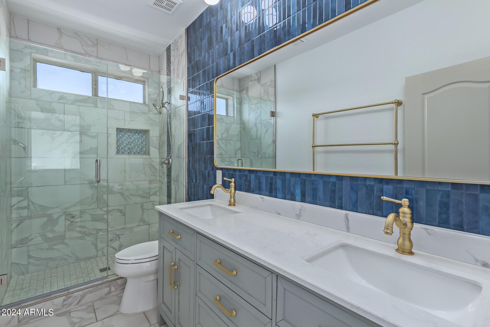 9026 E CASITAS DEL RIO Drive