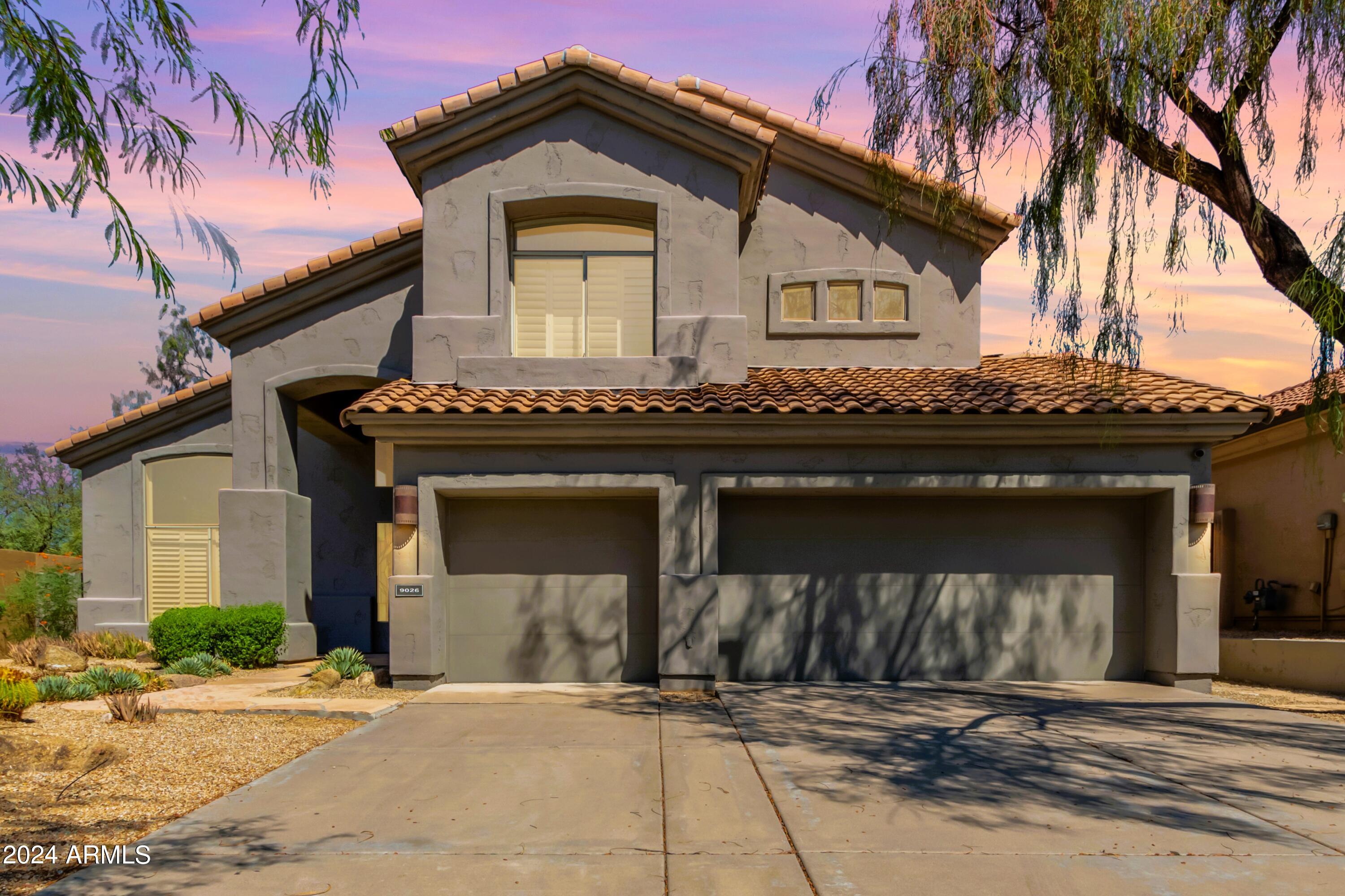 9026 E CASITAS DEL RIO Drive