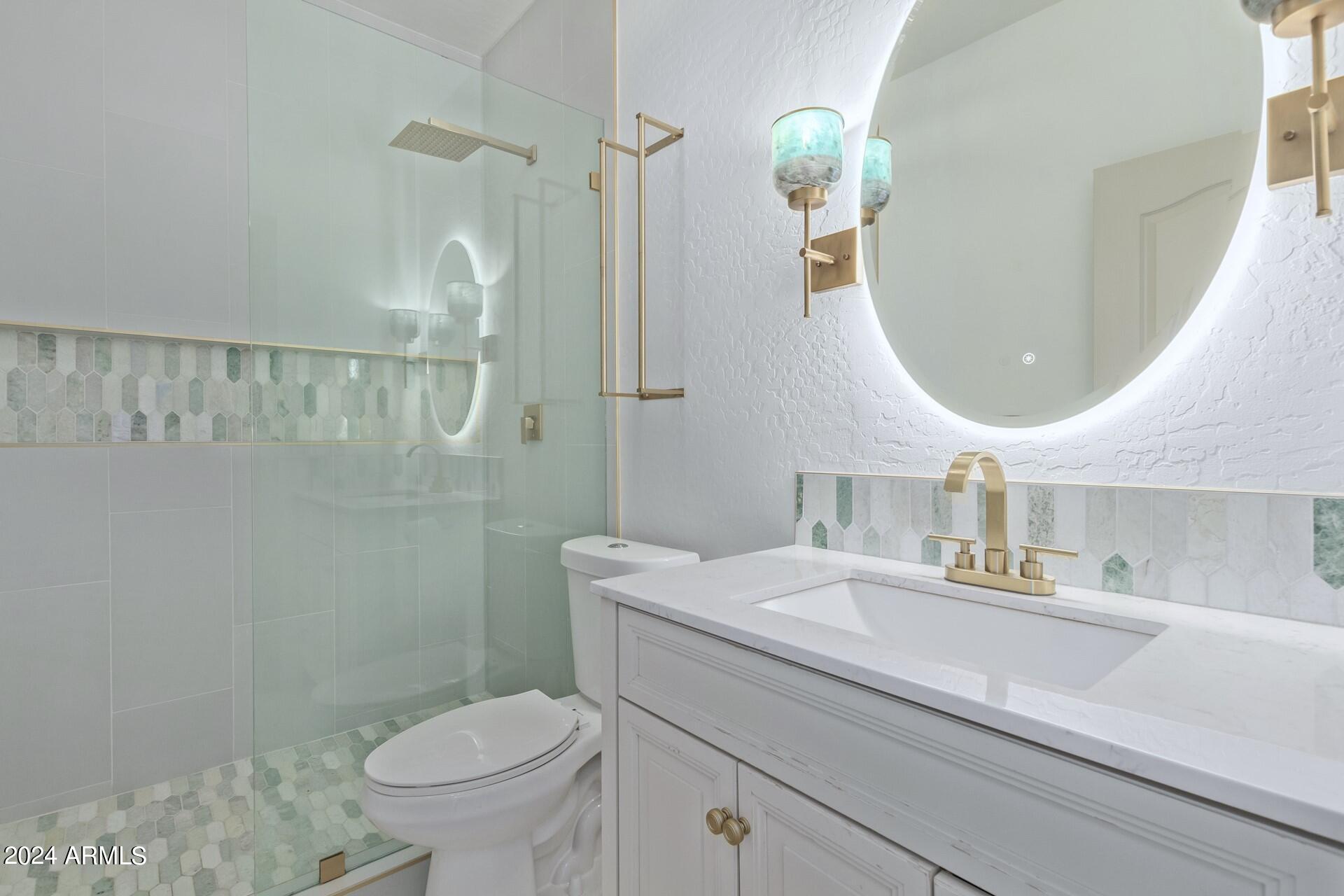 9026 E CASITAS DEL RIO Drive