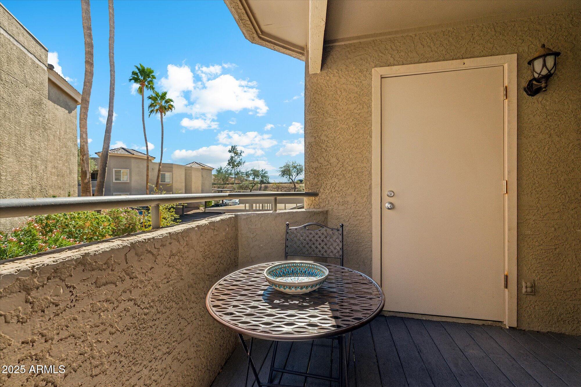 1720 E THUNDERBIRD Road, 2078