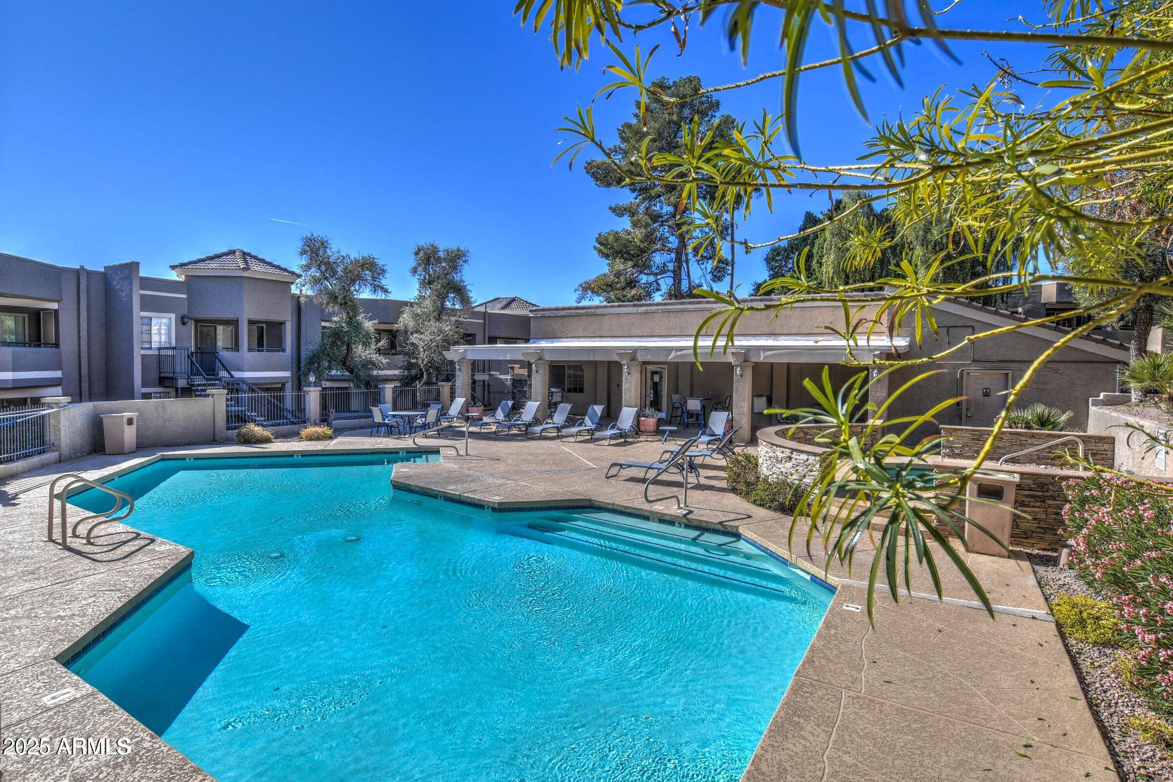 1720 E THUNDERBIRD Road, 2078