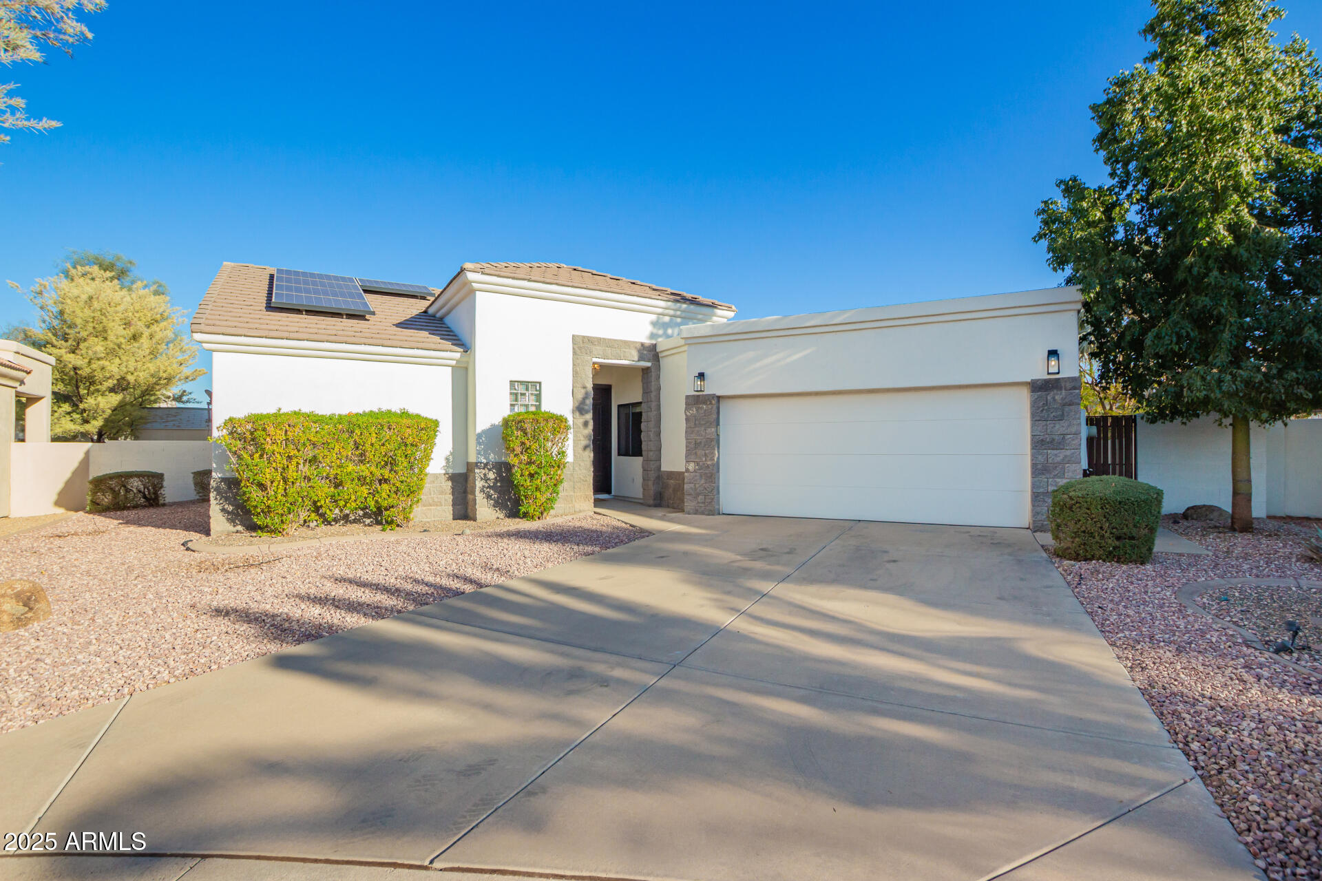 3019 E REDFIELD Road