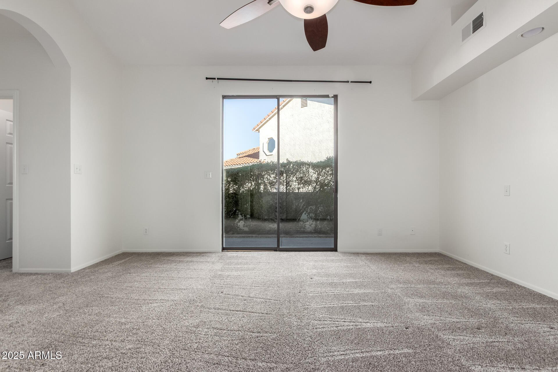 3019 E REDFIELD Road