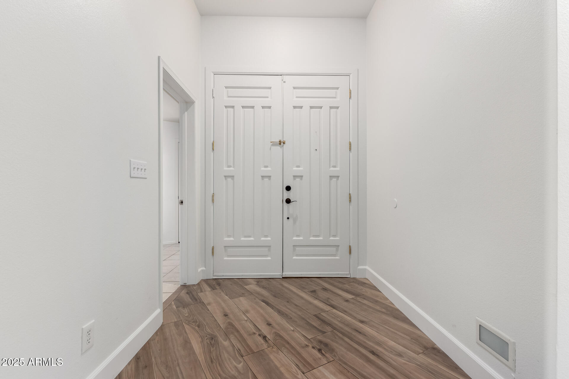 3019 E REDFIELD Road