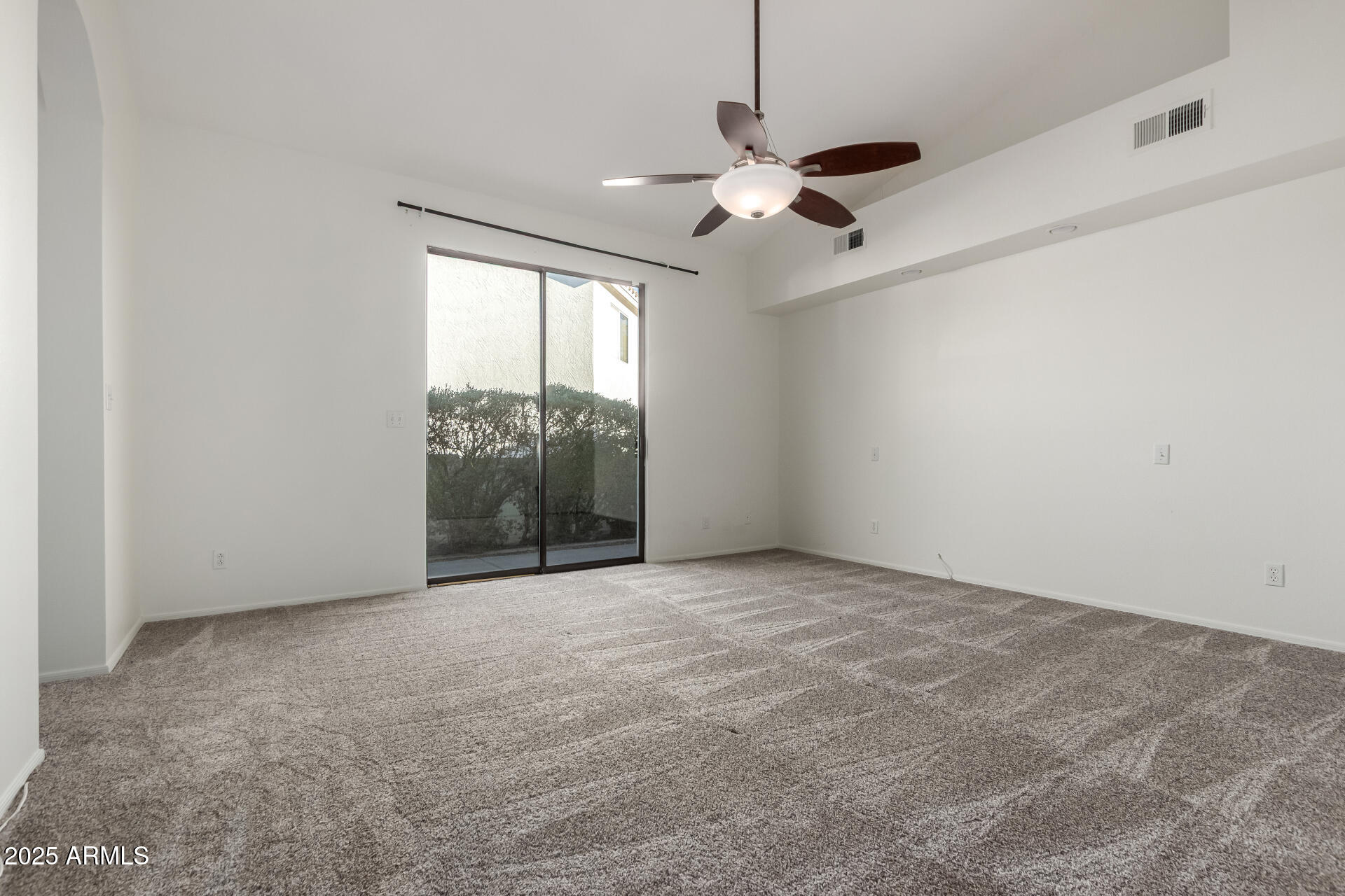 3019 E REDFIELD Road