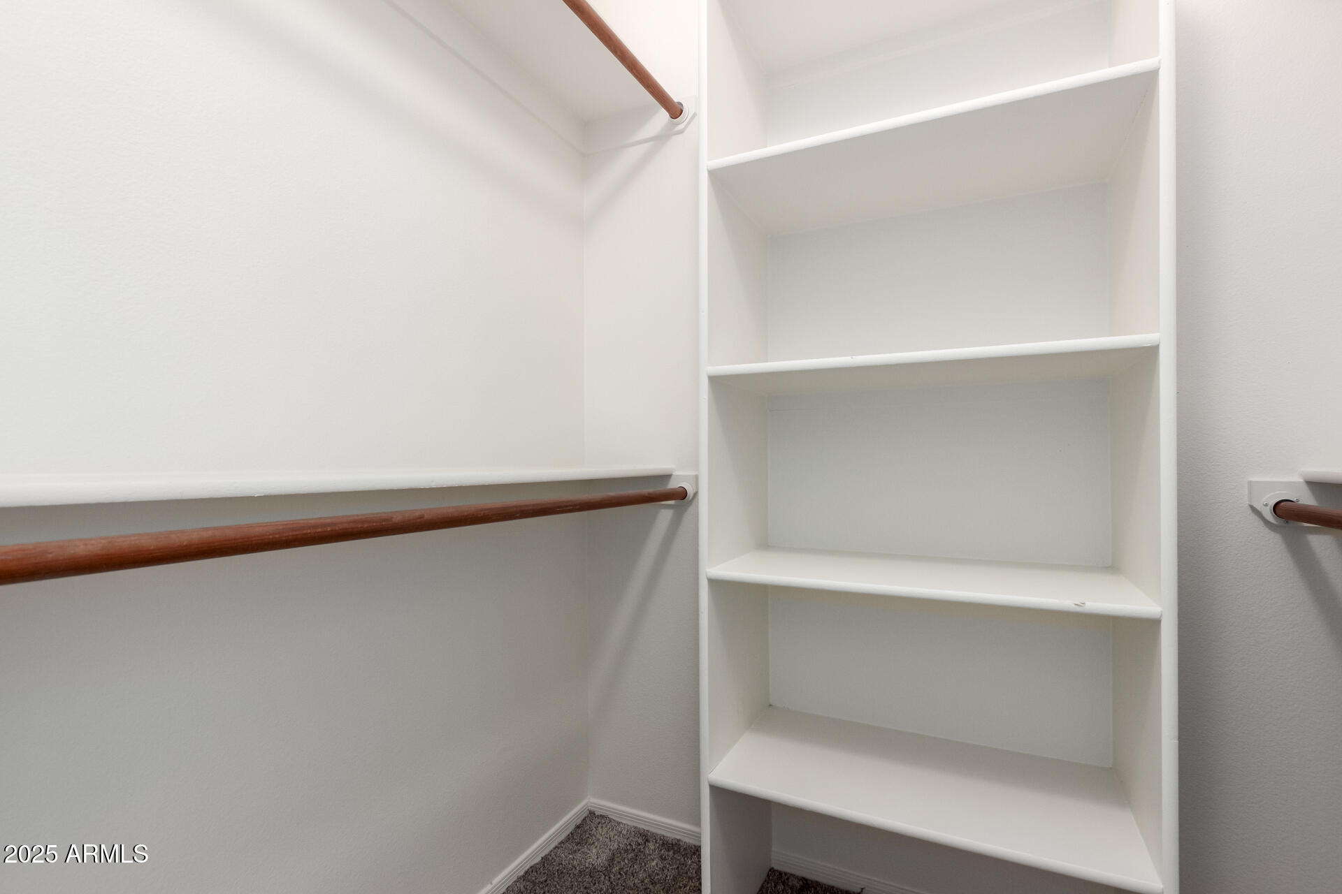 3019 E REDFIELD Road