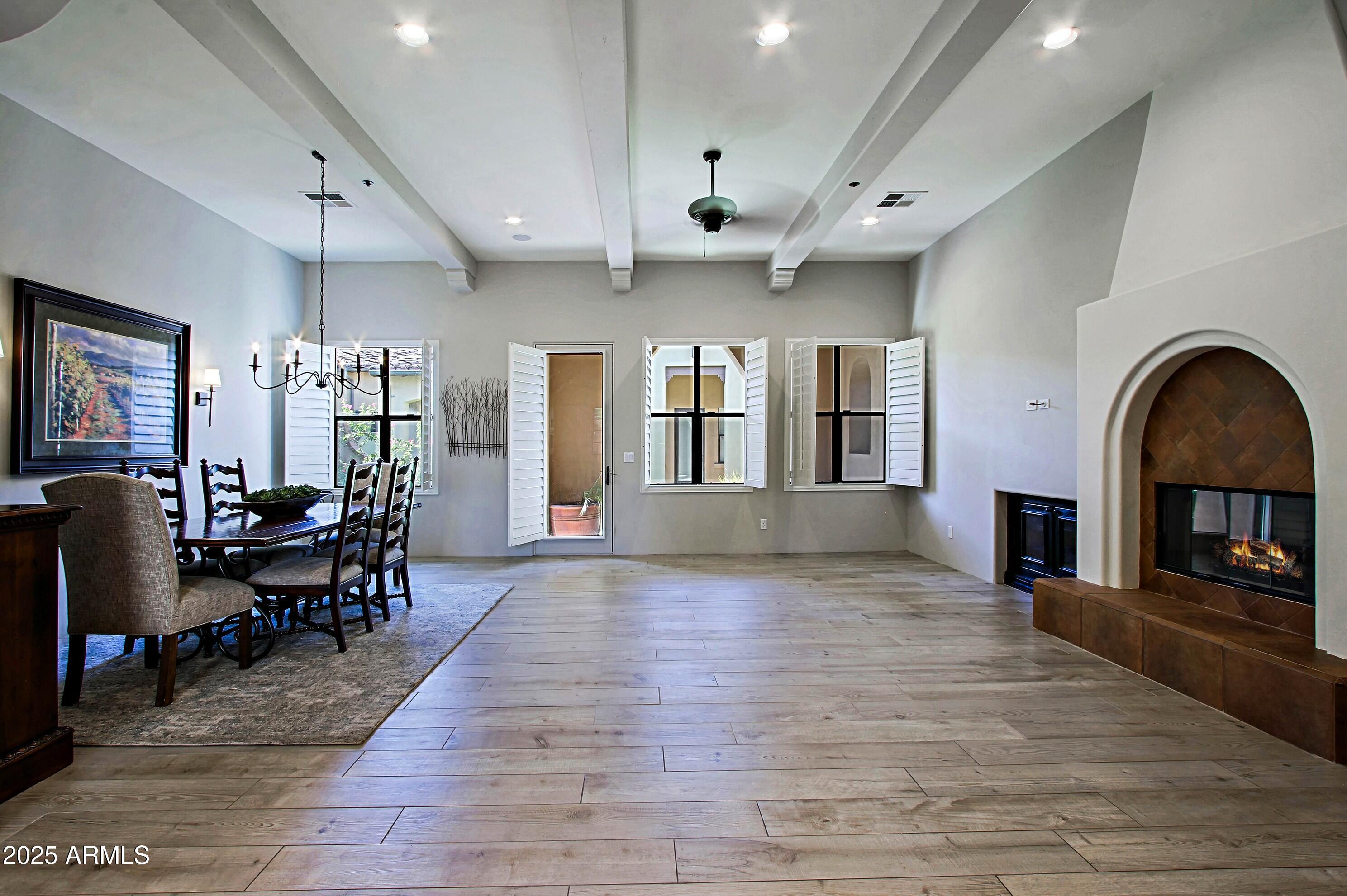 18650 N THOMPSON PEAK Parkway, 1052