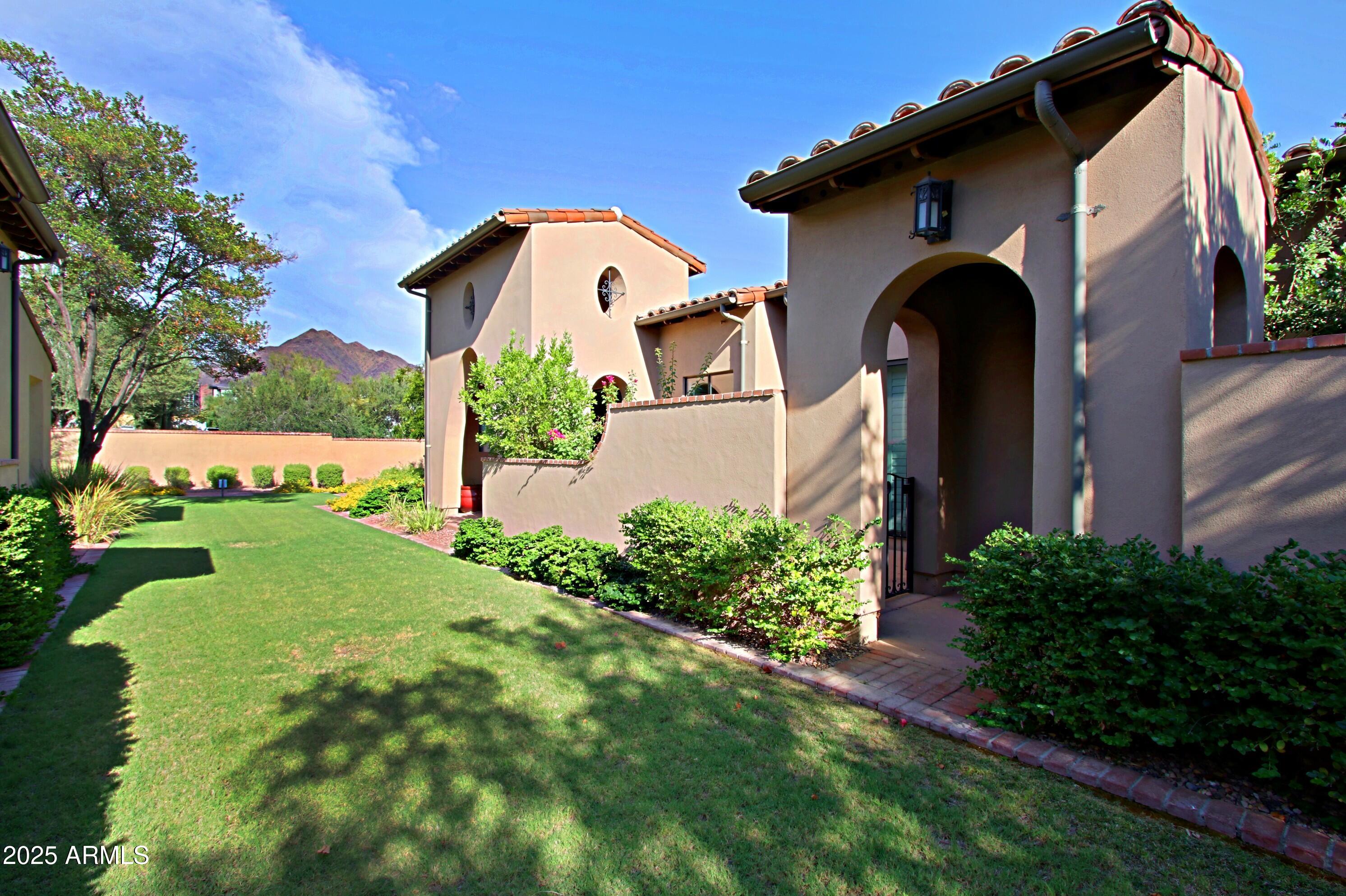 18650 N THOMPSON PEAK Parkway, 1052