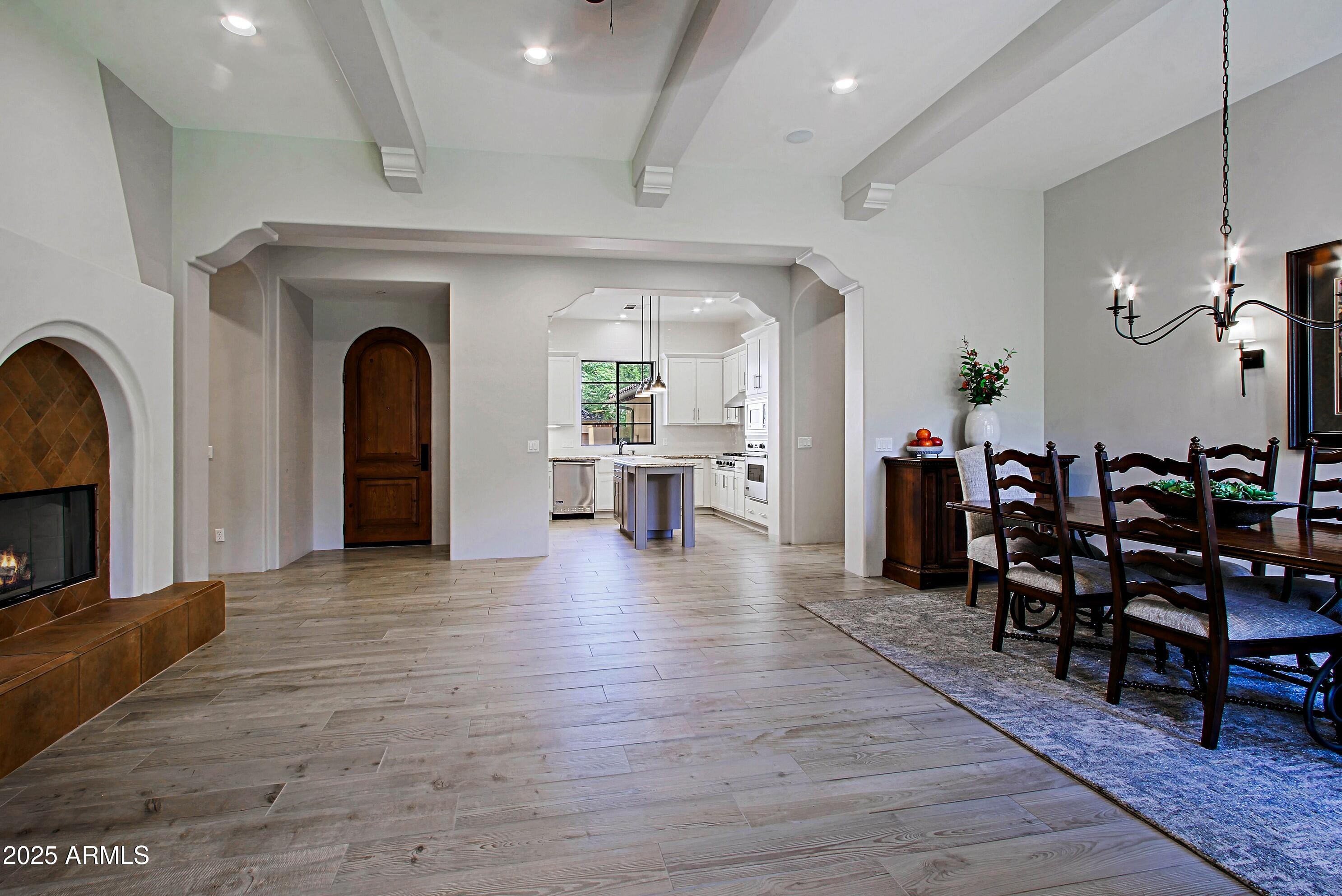 18650 N THOMPSON PEAK Parkway, 1052