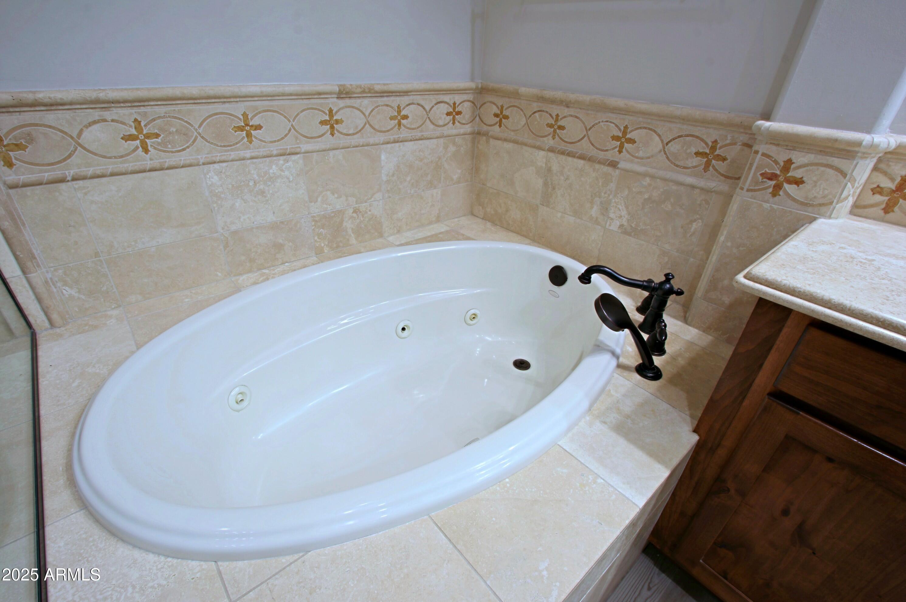 18650 N THOMPSON PEAK Parkway, 1052