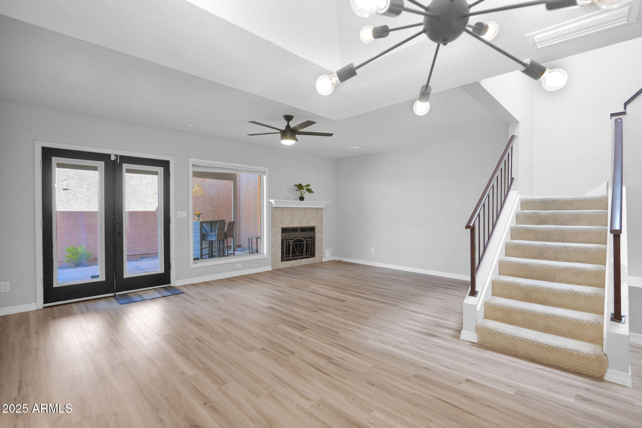 815 E GROVERS Avenue, 8