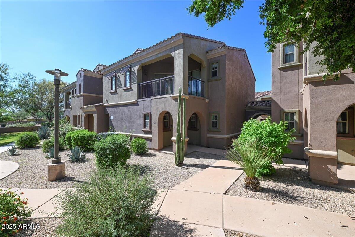 3935 E ROUGH RIDER Road 1191
