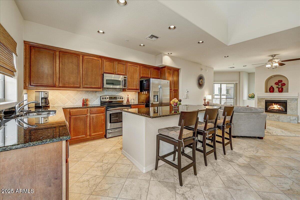 3935 E ROUGH RIDER Road 1191