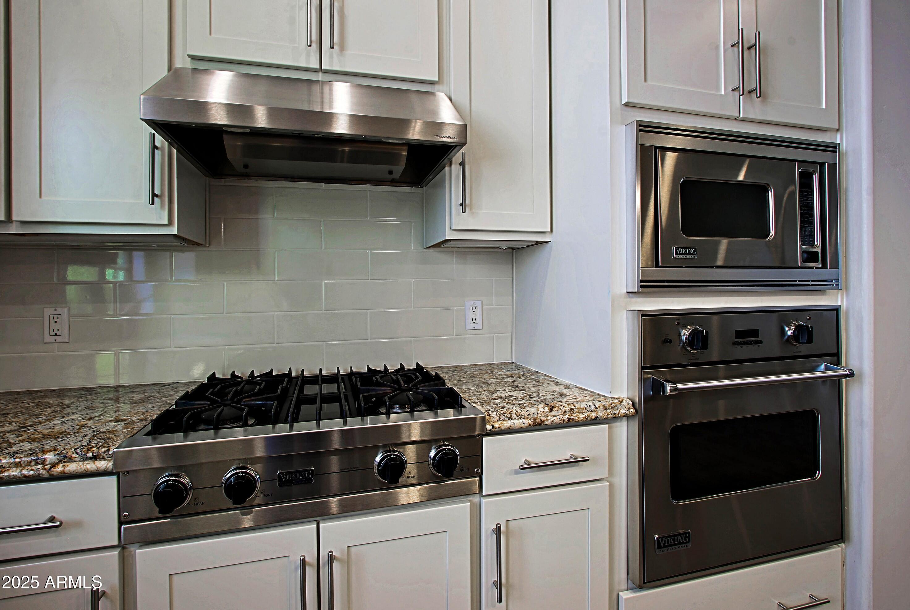 18650 N THOMPSON PEAK Parkway 1052