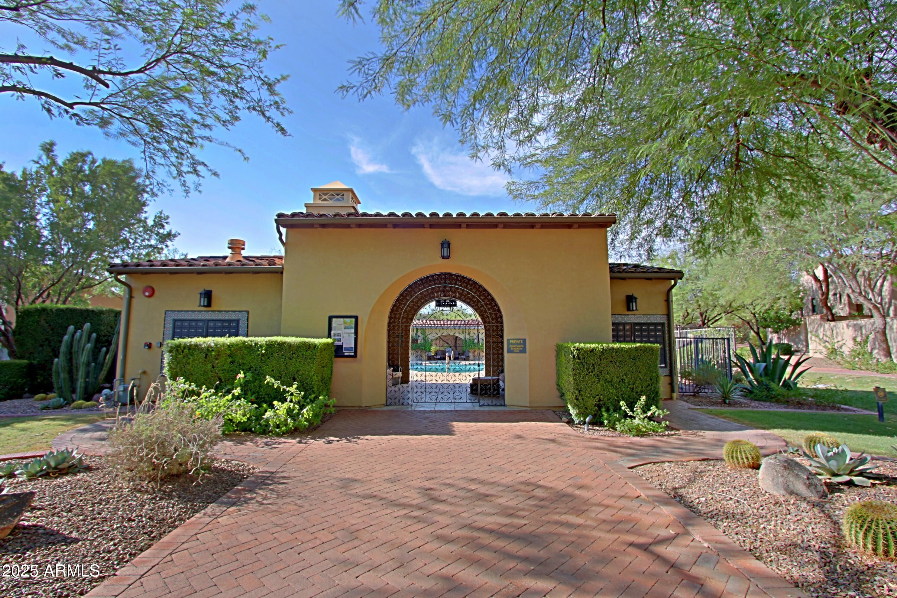 18650 N THOMPSON PEAK Parkway 1052