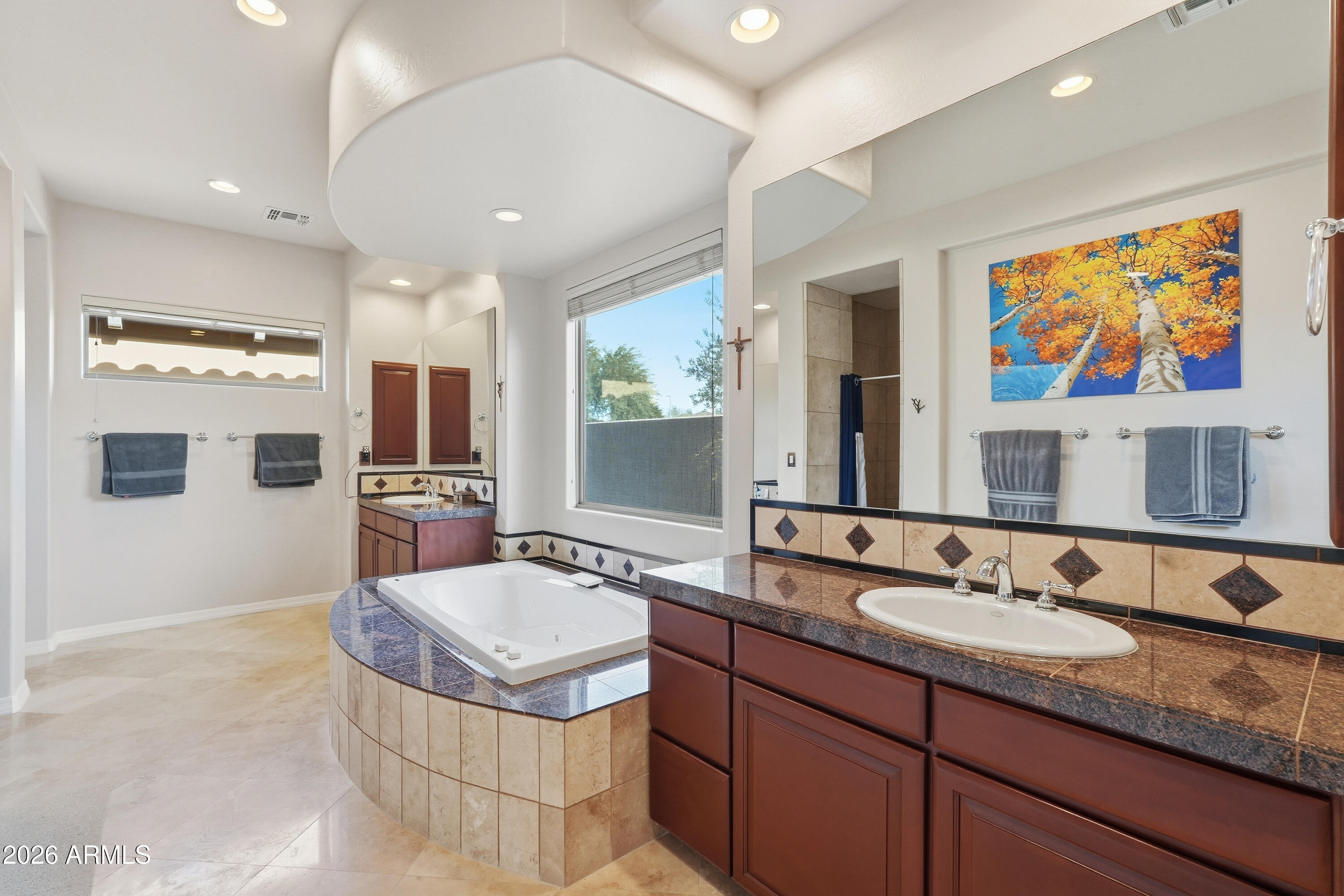 3845 E TRACKER Trail