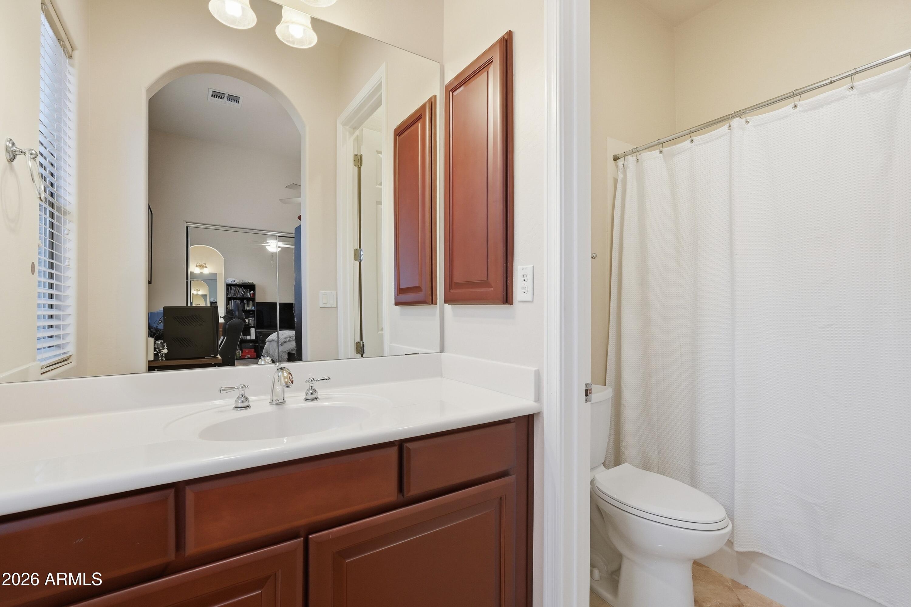 3845 E TRACKER Trail