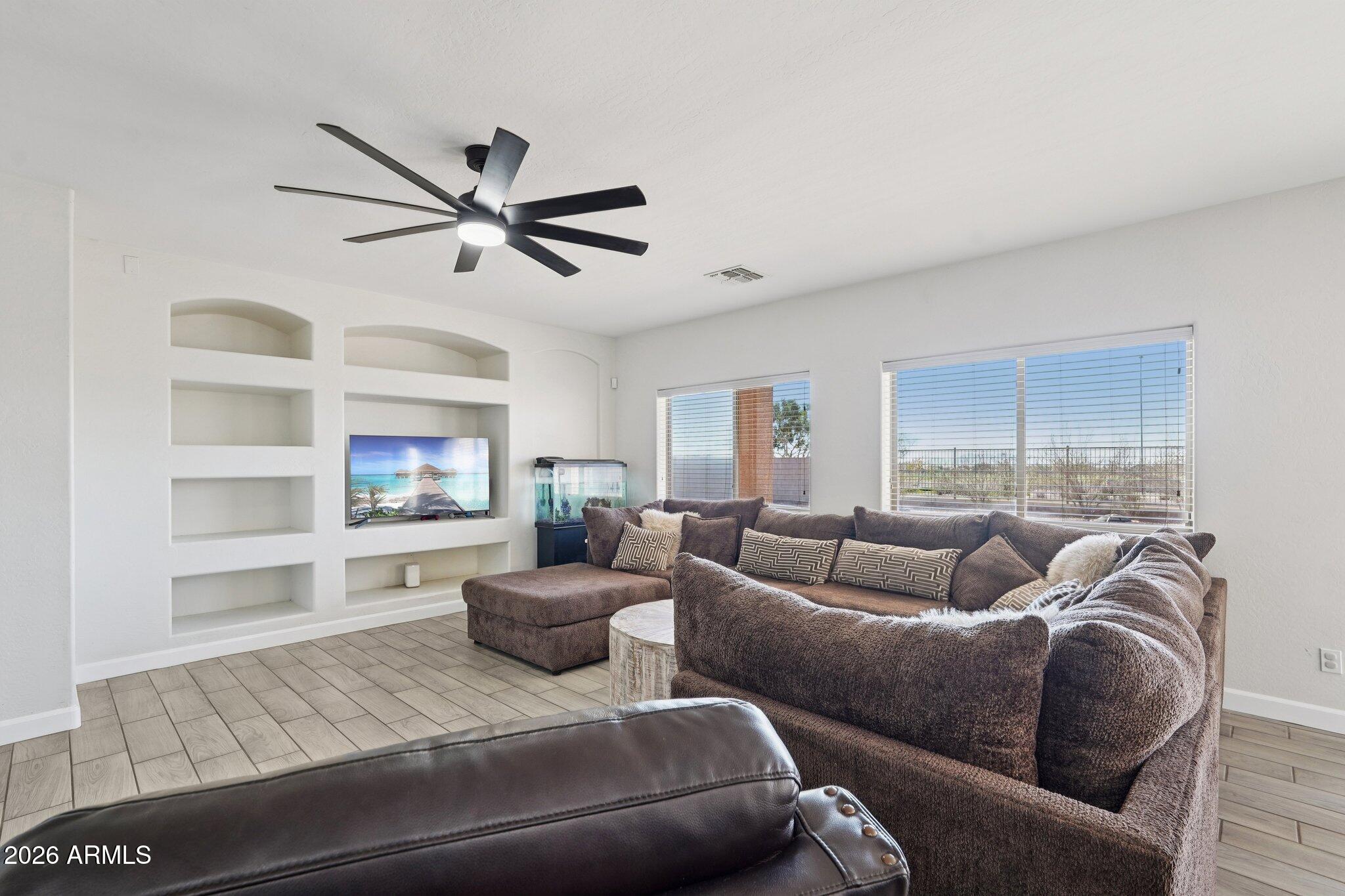 24443 W PUEBLO Avenue