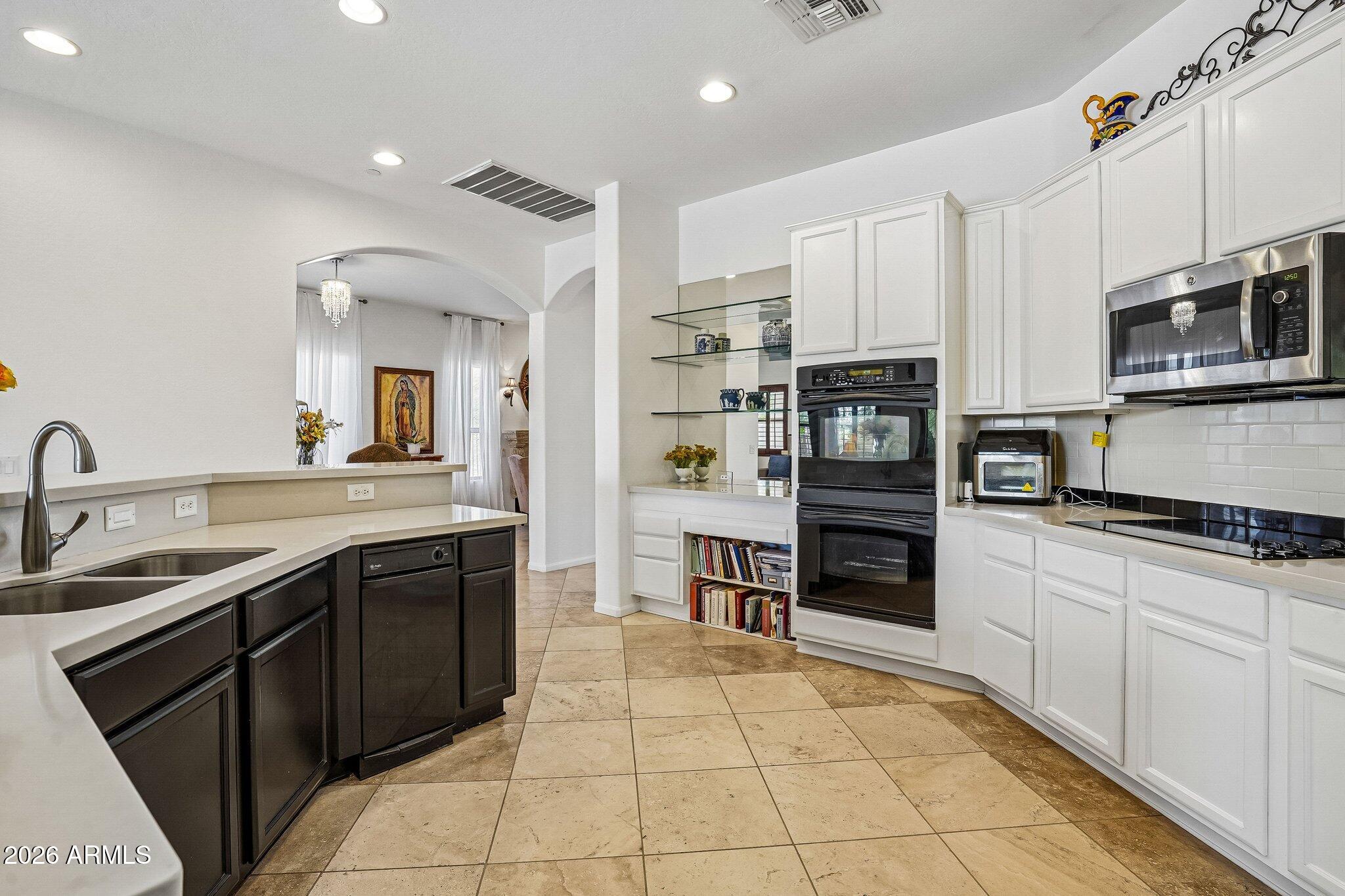 3969 E NAVIGATOR Lane