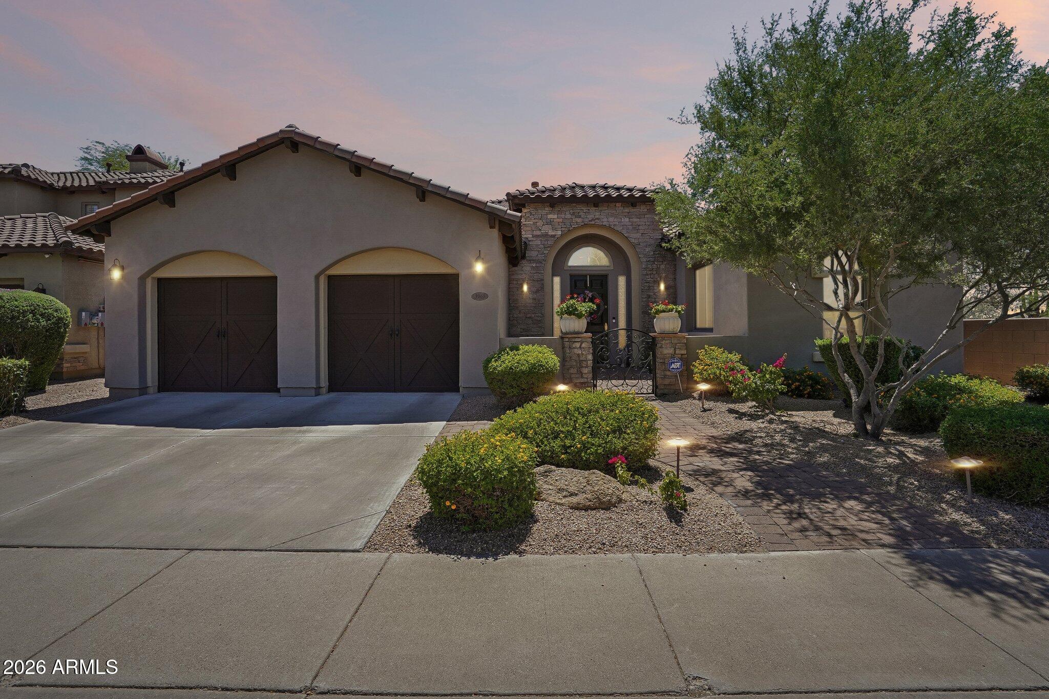 3969 E NAVIGATOR Lane