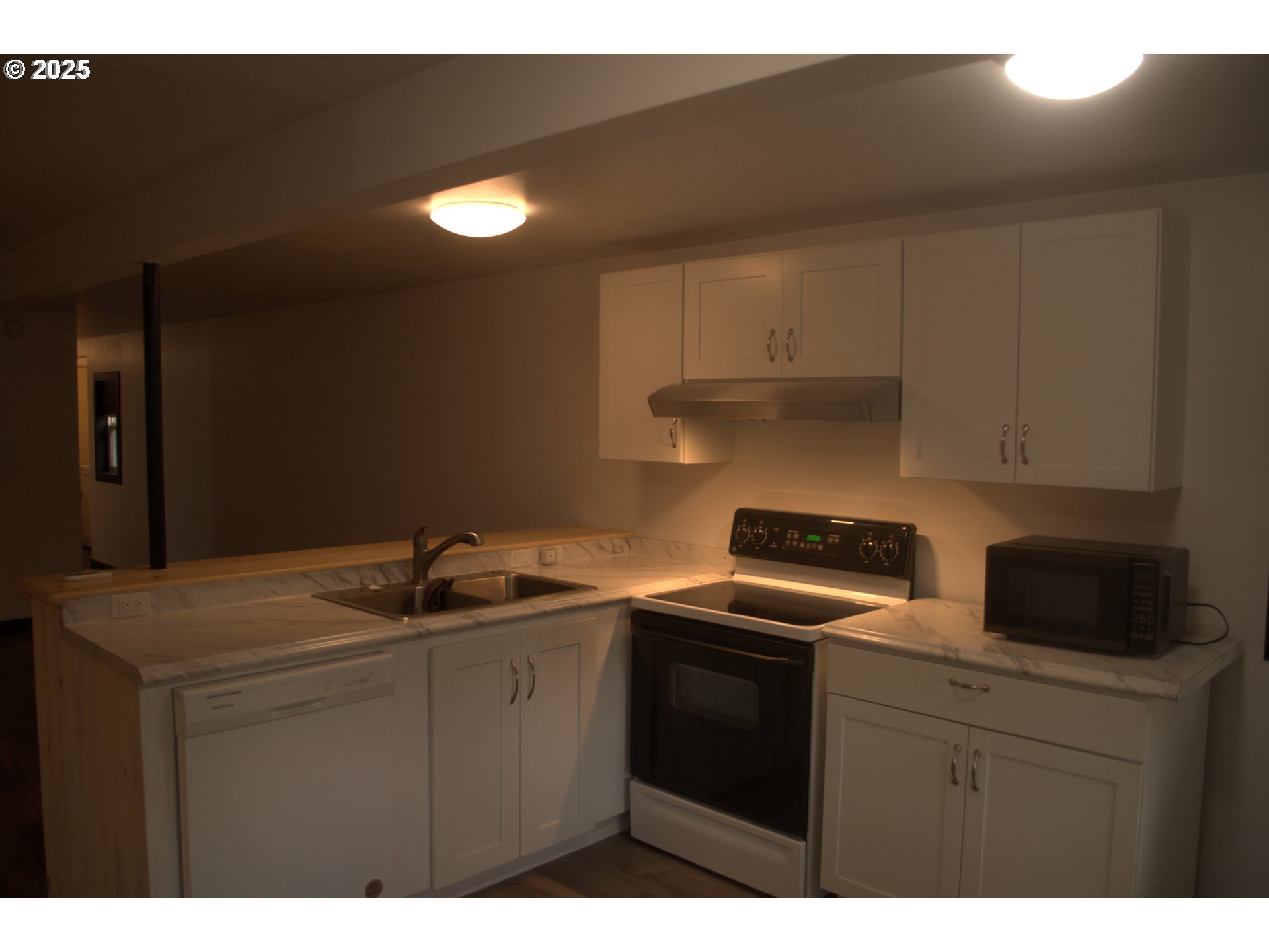 7136 Portal WAY 18