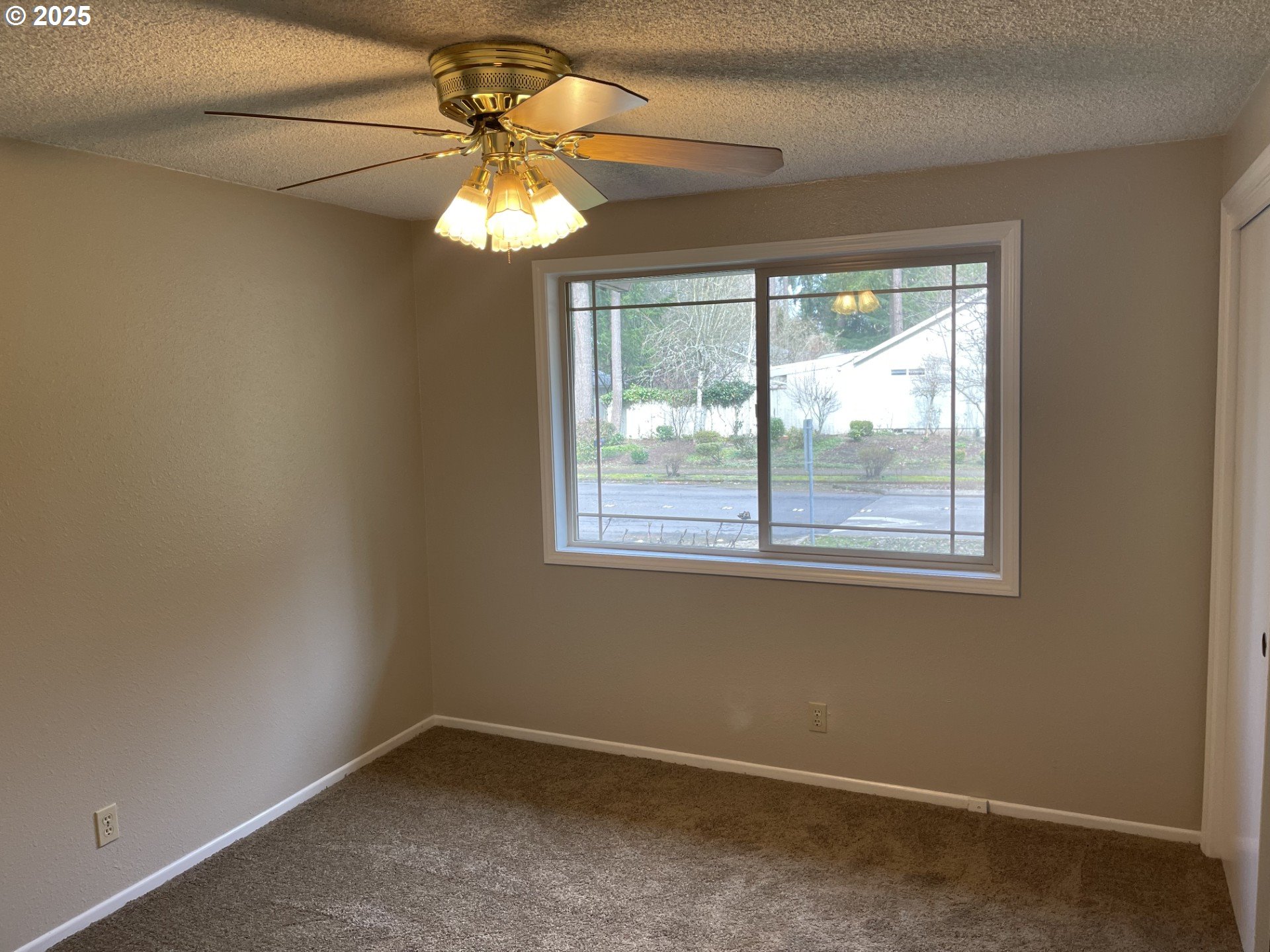 10702 NE SHERWOOD DR