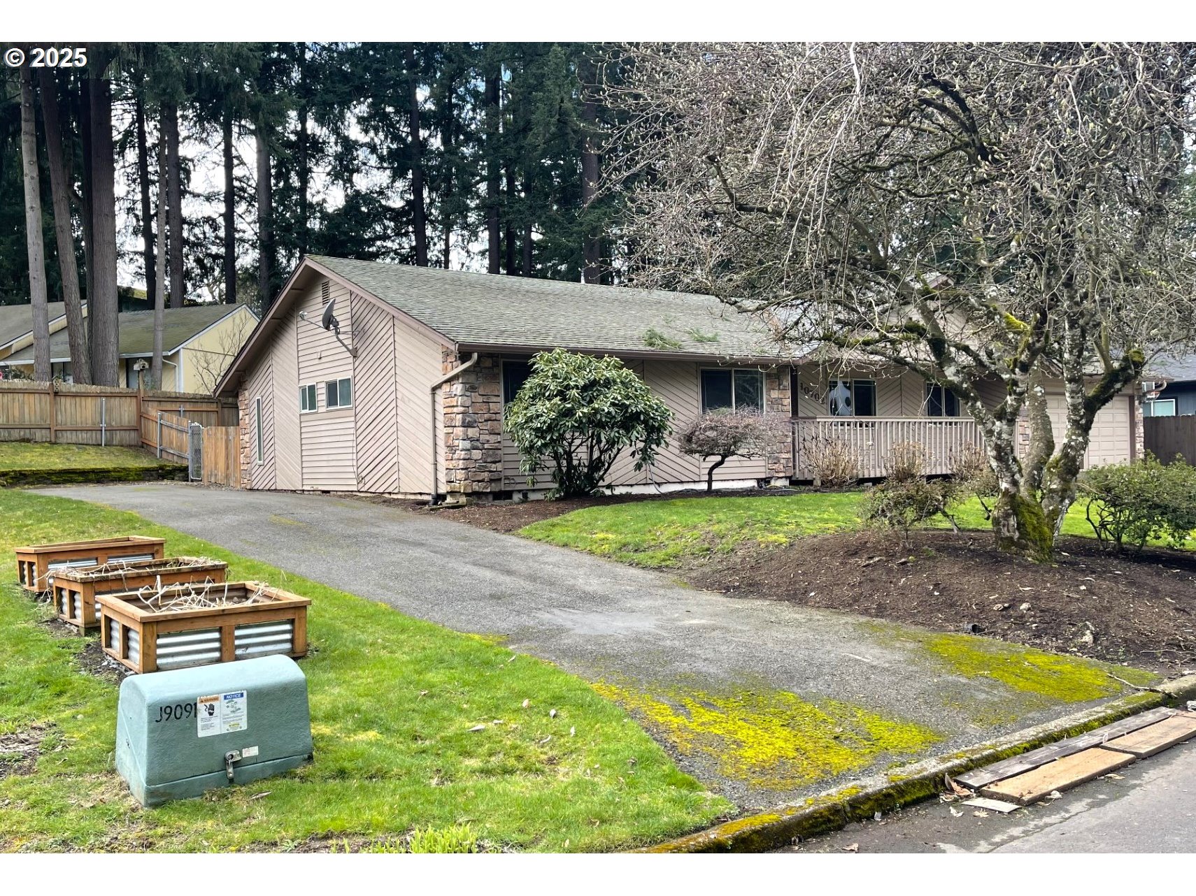 10702 NE SHERWOOD DR