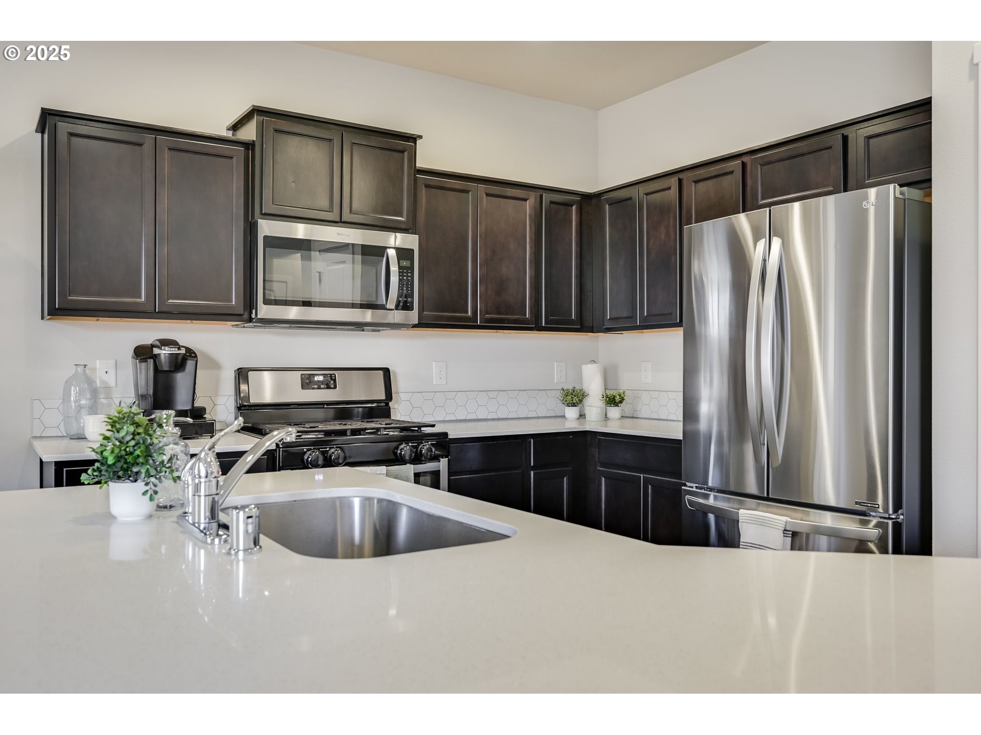 2126 S MEADOWLARK DR