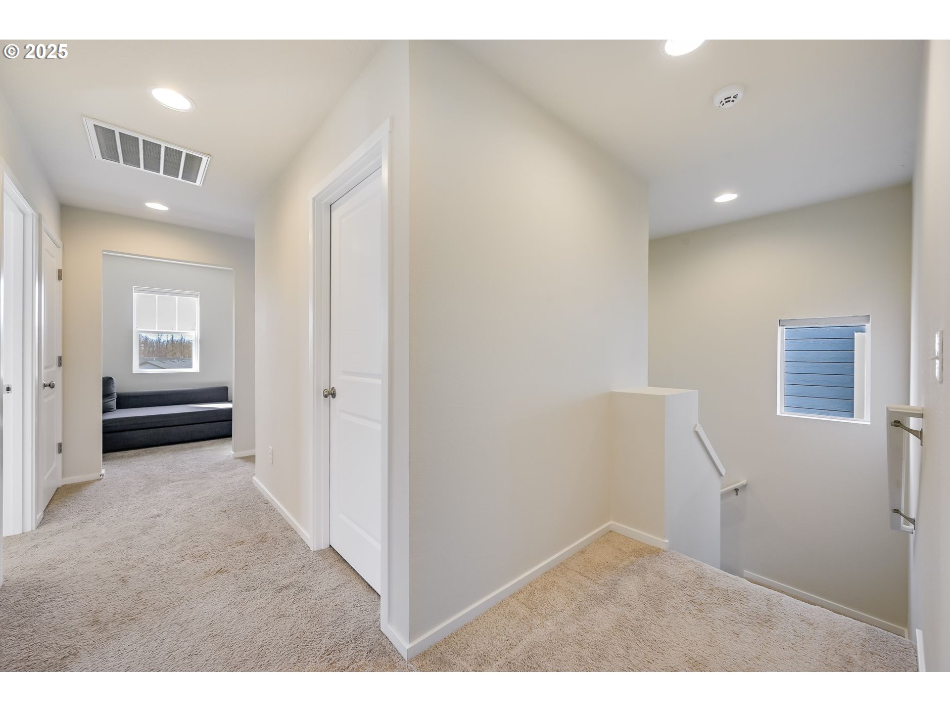 2126 S MEADOWLARK DR