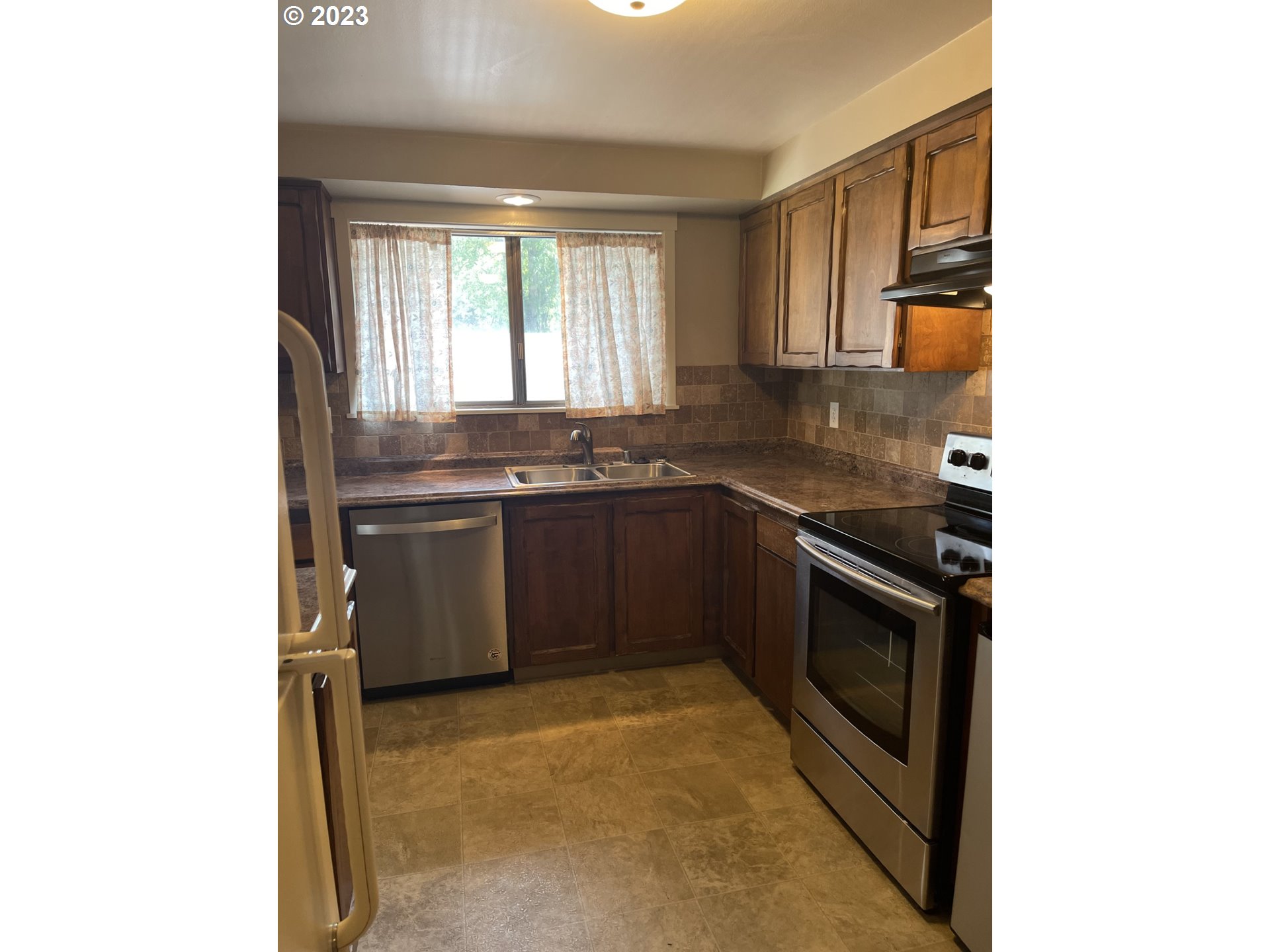 13422 SE MCGILLIVRAY BLVD 13422