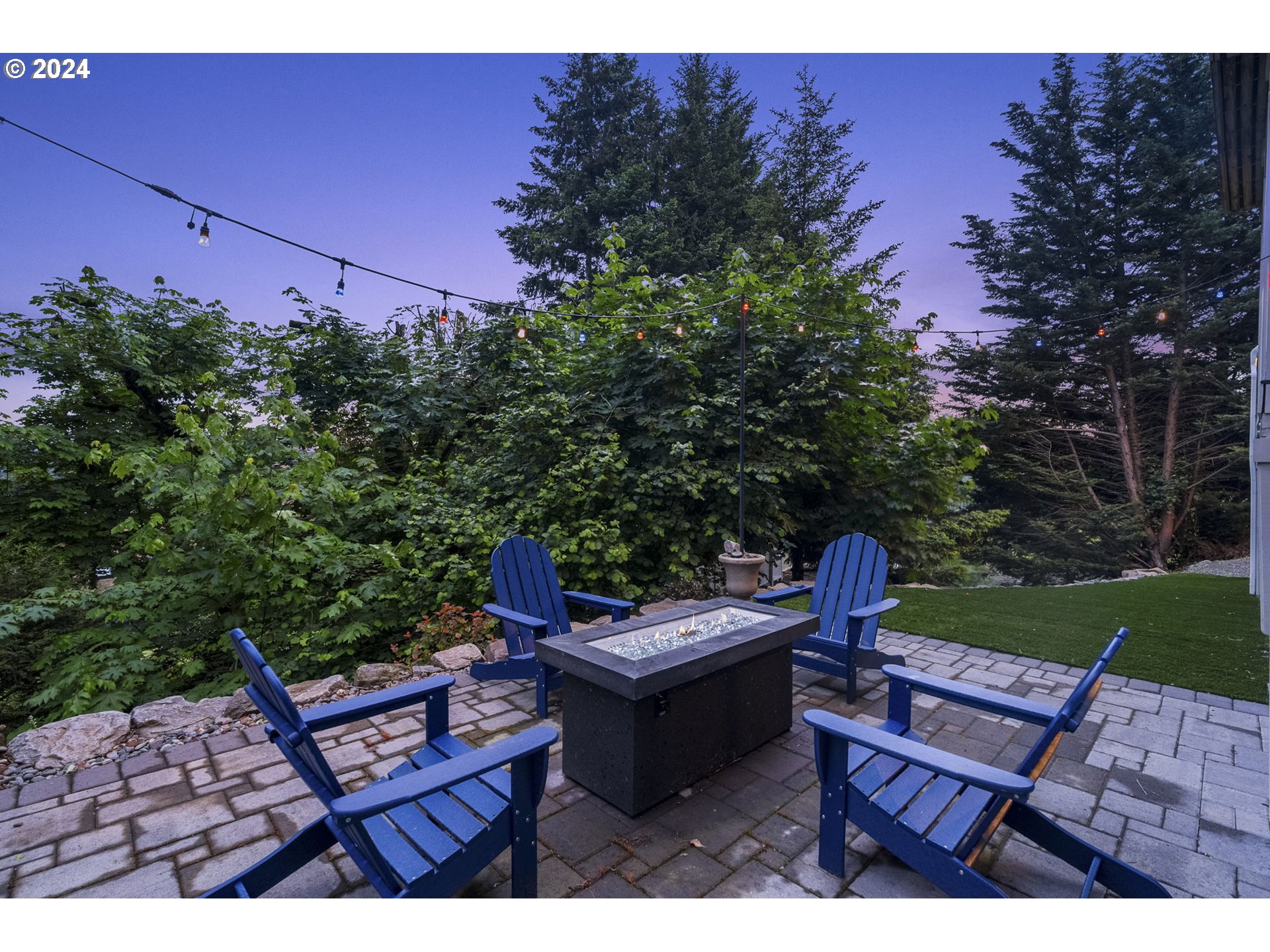 835 NW GRAND RIDGE DR