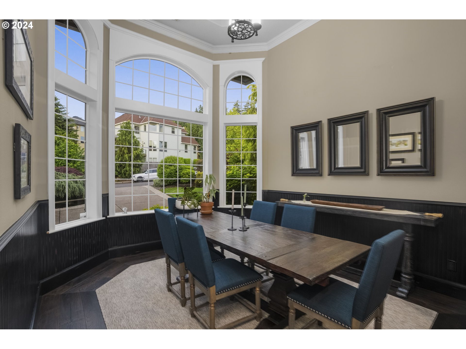 835 NW GRAND RIDGE DR