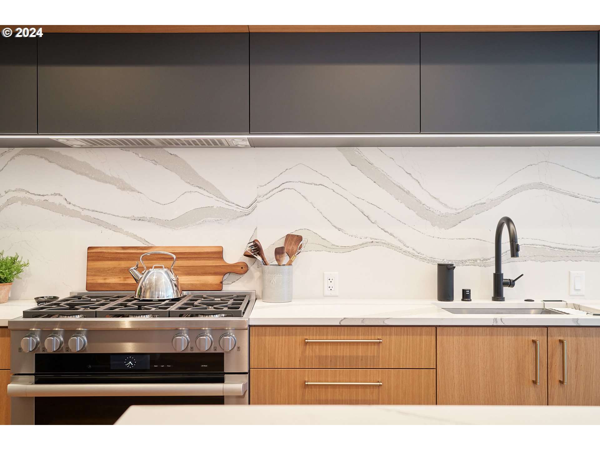 590 WATERFRONT WAY 302