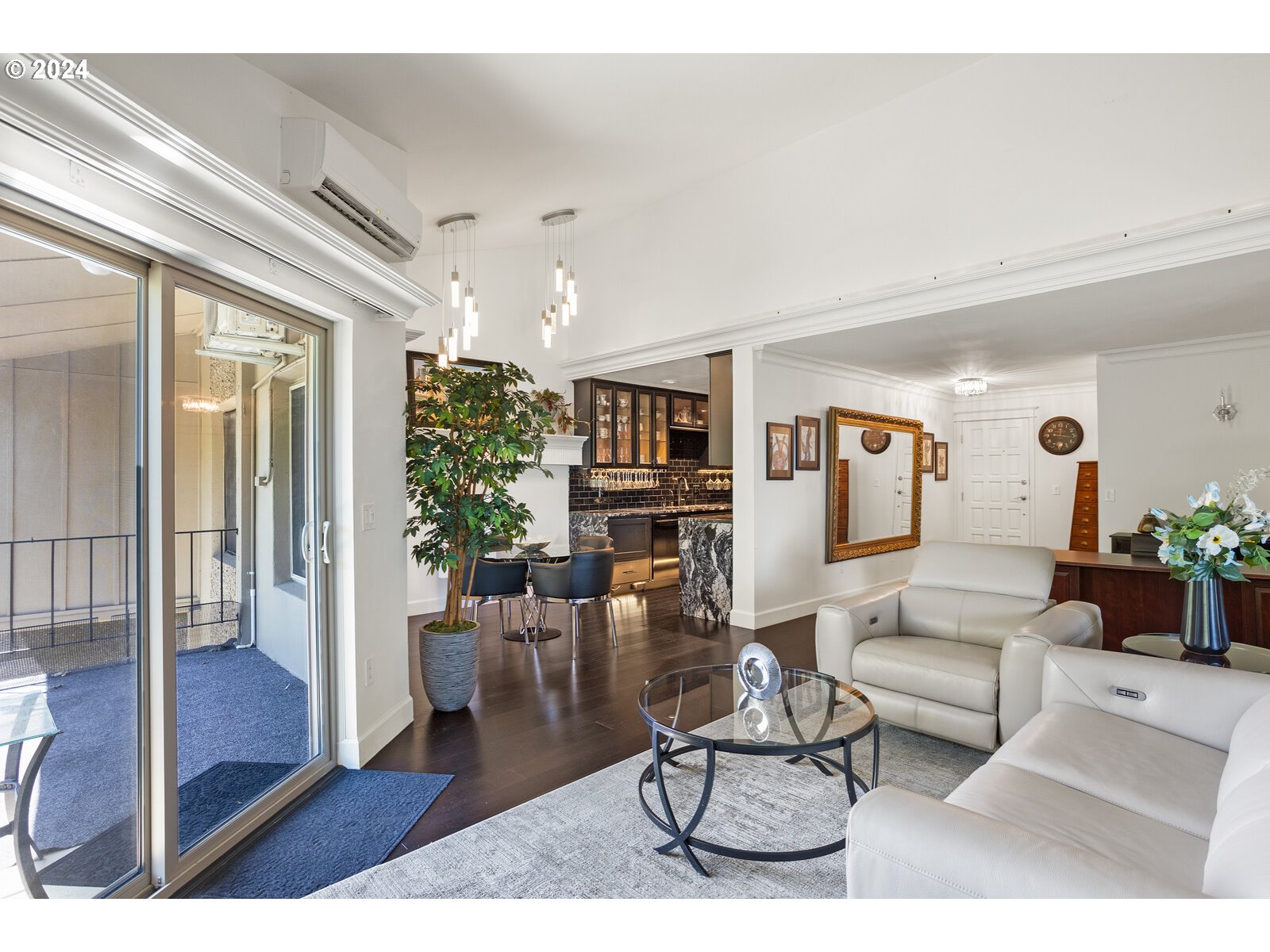 5585 E EVERGREEN BLVD 5402