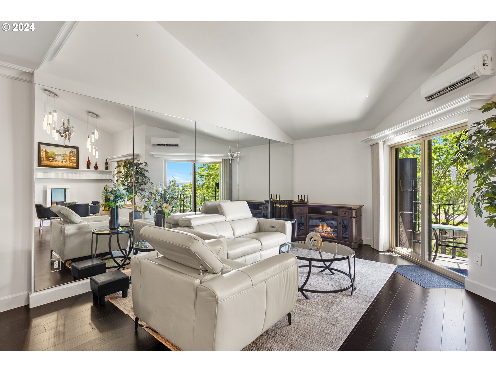 5585 E EVERGREEN BLVD 5402
